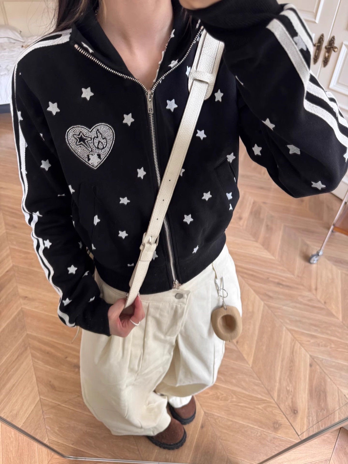 ★美式星星燙鑽立領短款外套（黑、白、紅）★