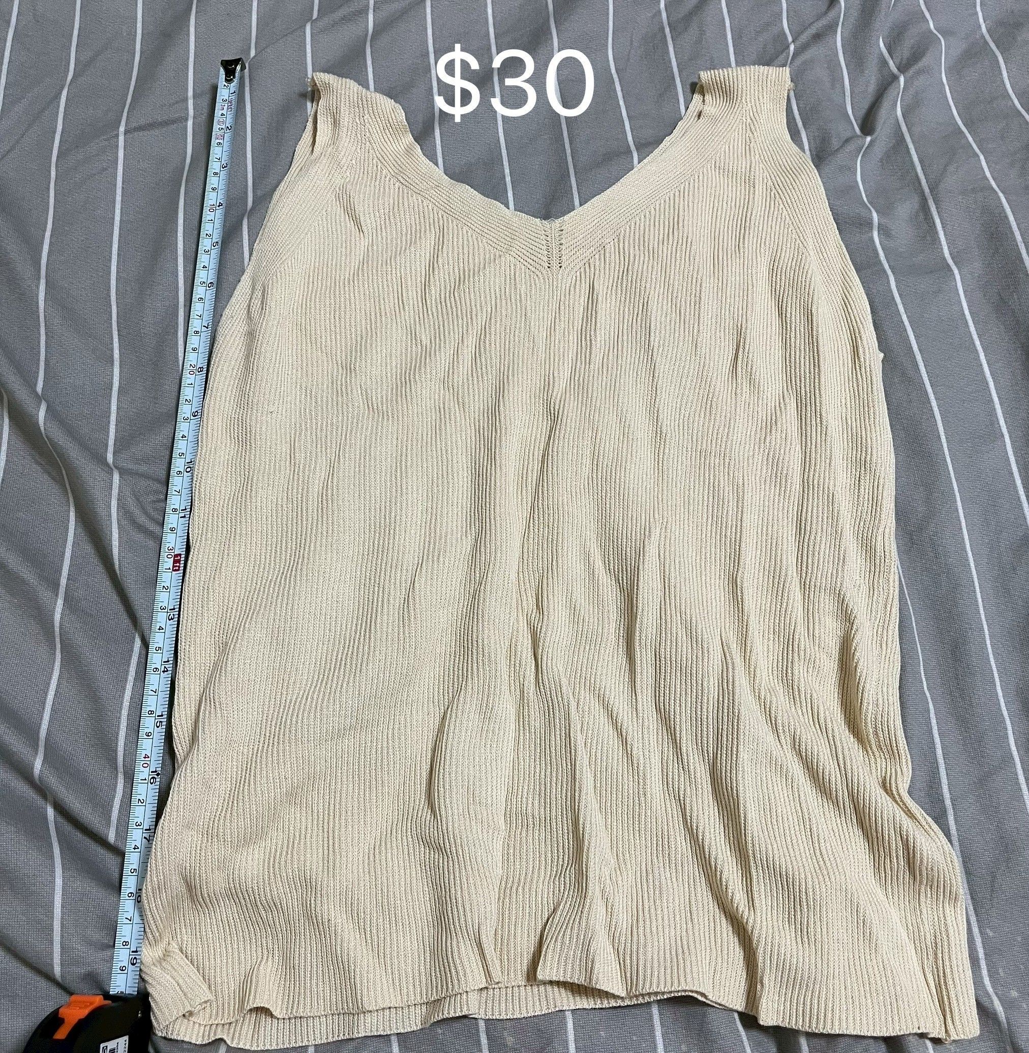 杏色無袖上衣（走賣貨便會+$10 ）
