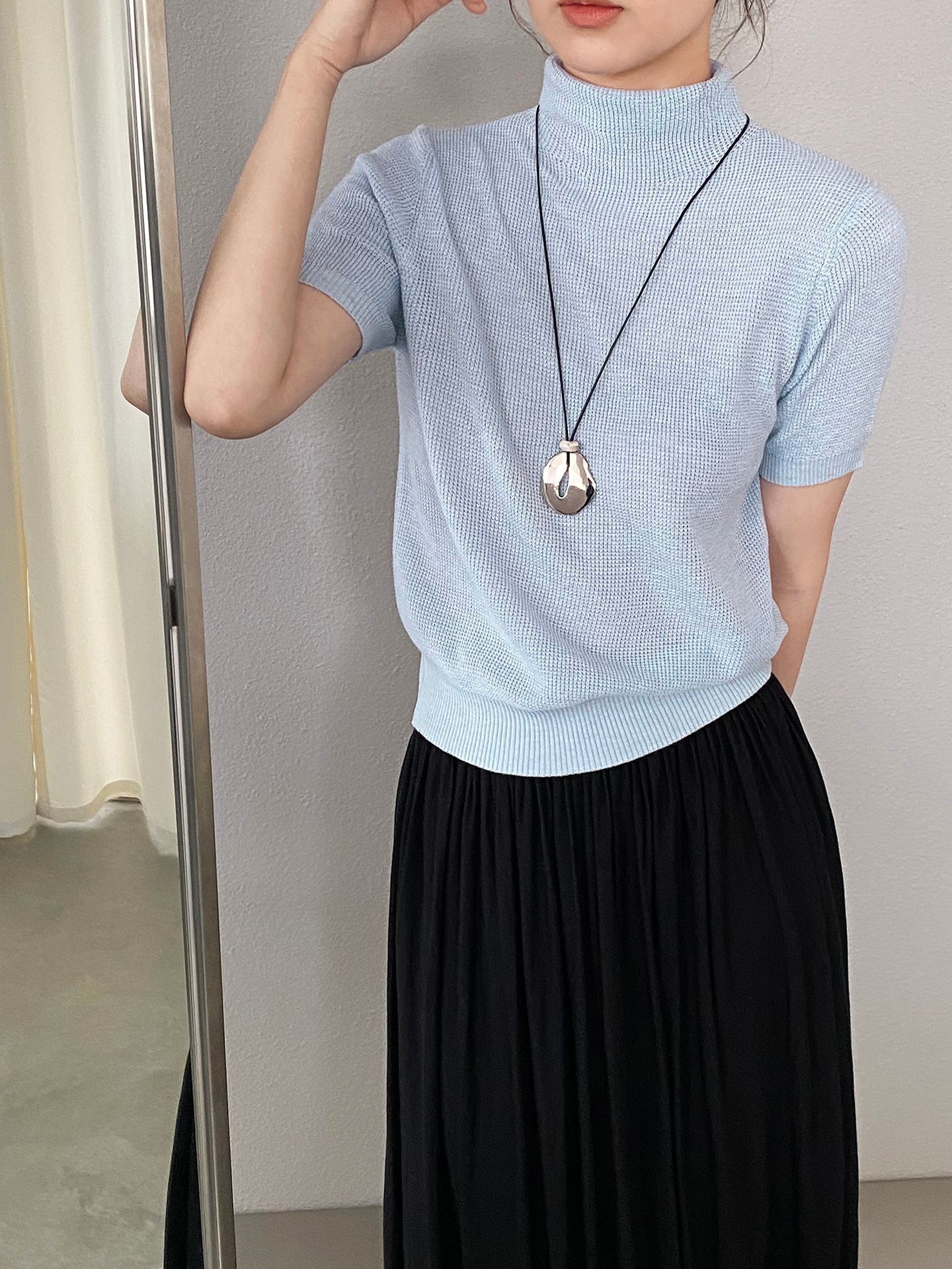 Minimal High-Neck Knit/半領針織短袖