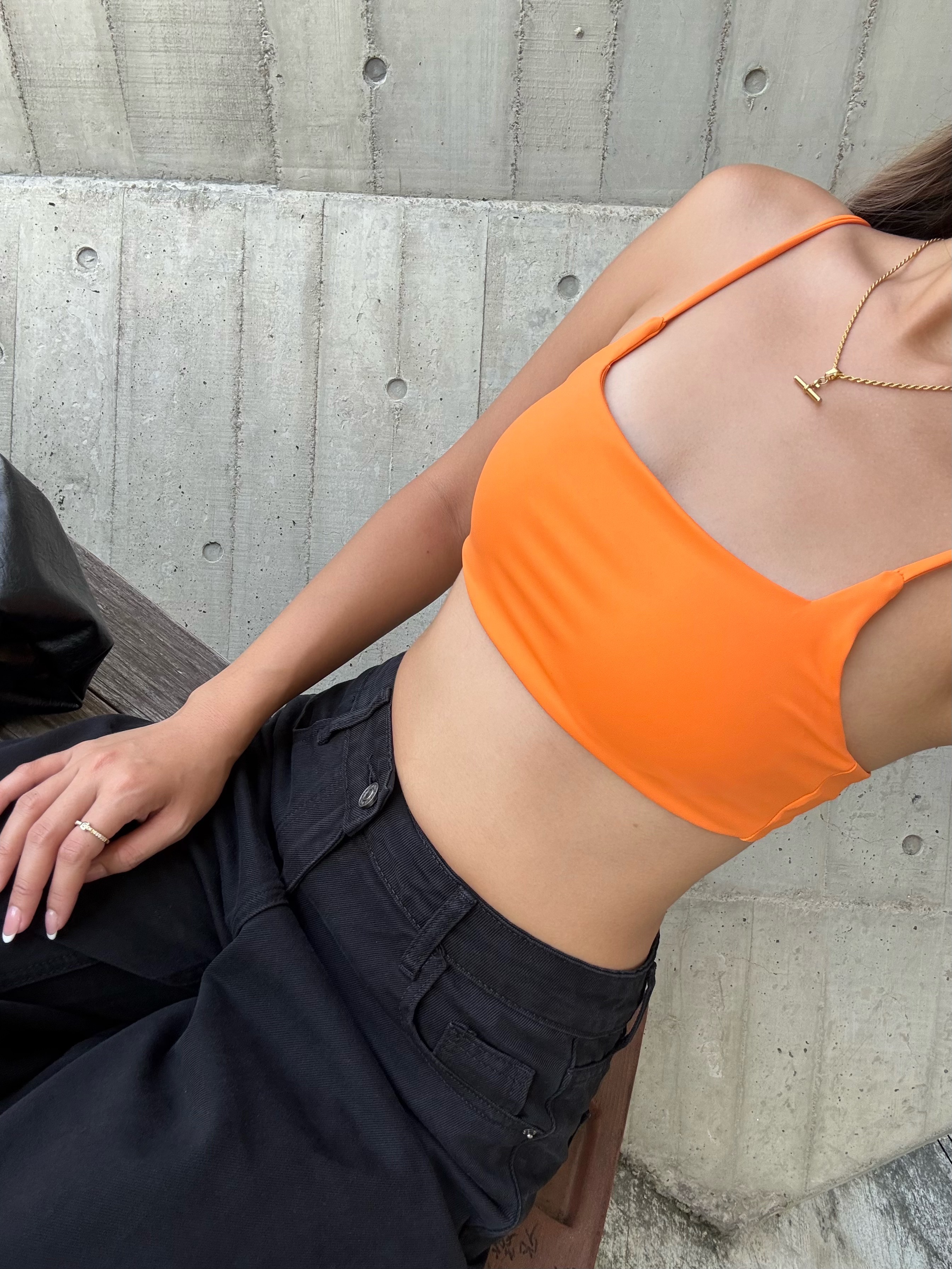簡約微辣百搭🧡 歐美雙層方領 短版 胸墊背心 bra top