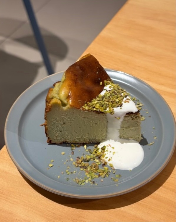 6寸開心果巴斯克乳酪