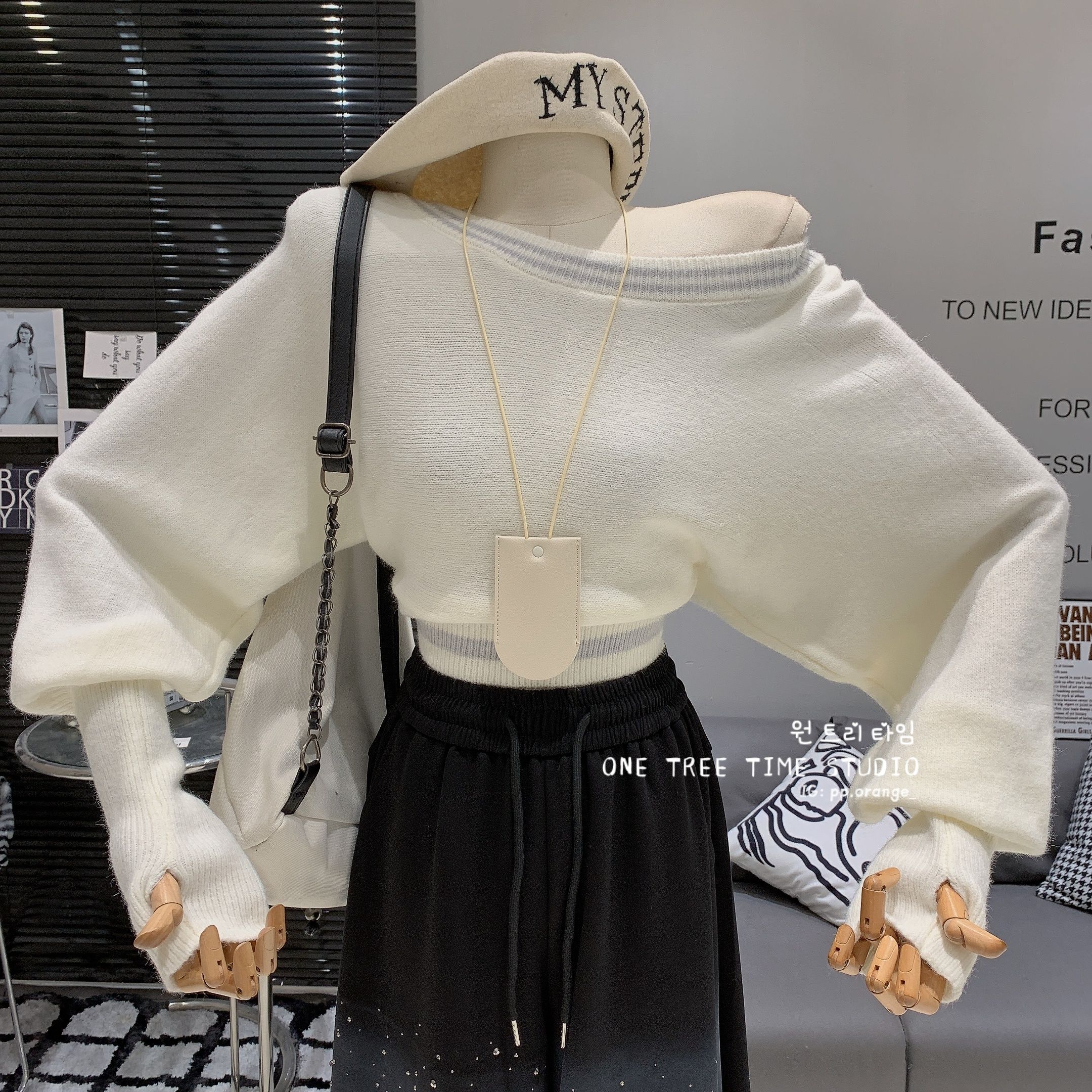 甜辣風條紋拼色斜肩長袖毛衣