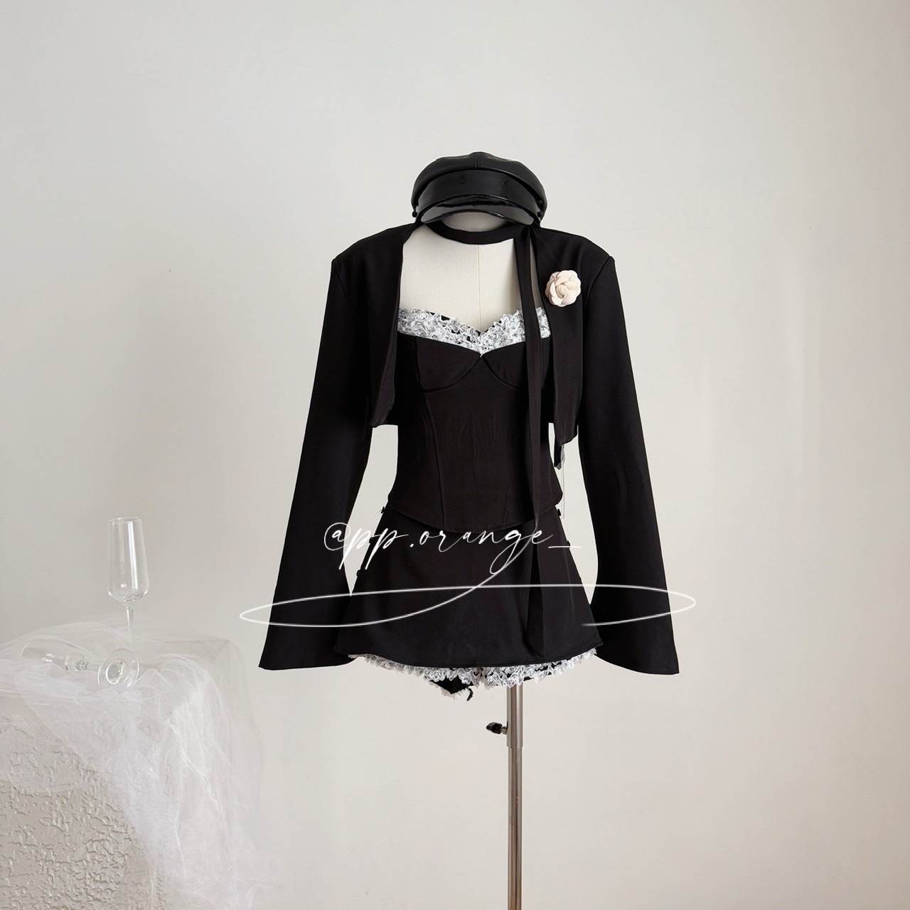 小心機假兩件吊帶➕短版外套➕裙褲三件套裝