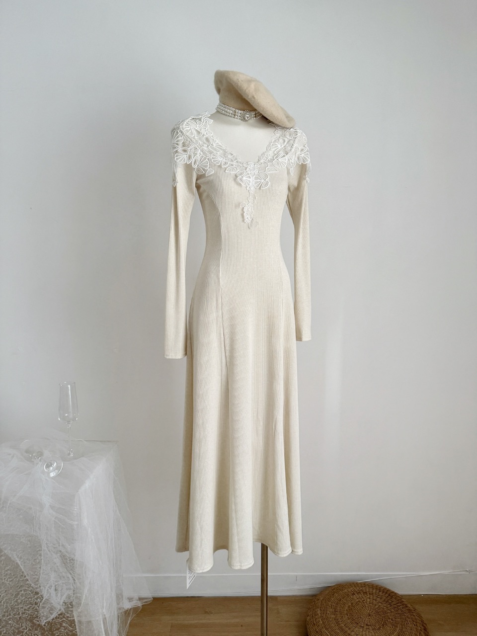 溫柔風百搭蕾絲拼接長袖長洋裝