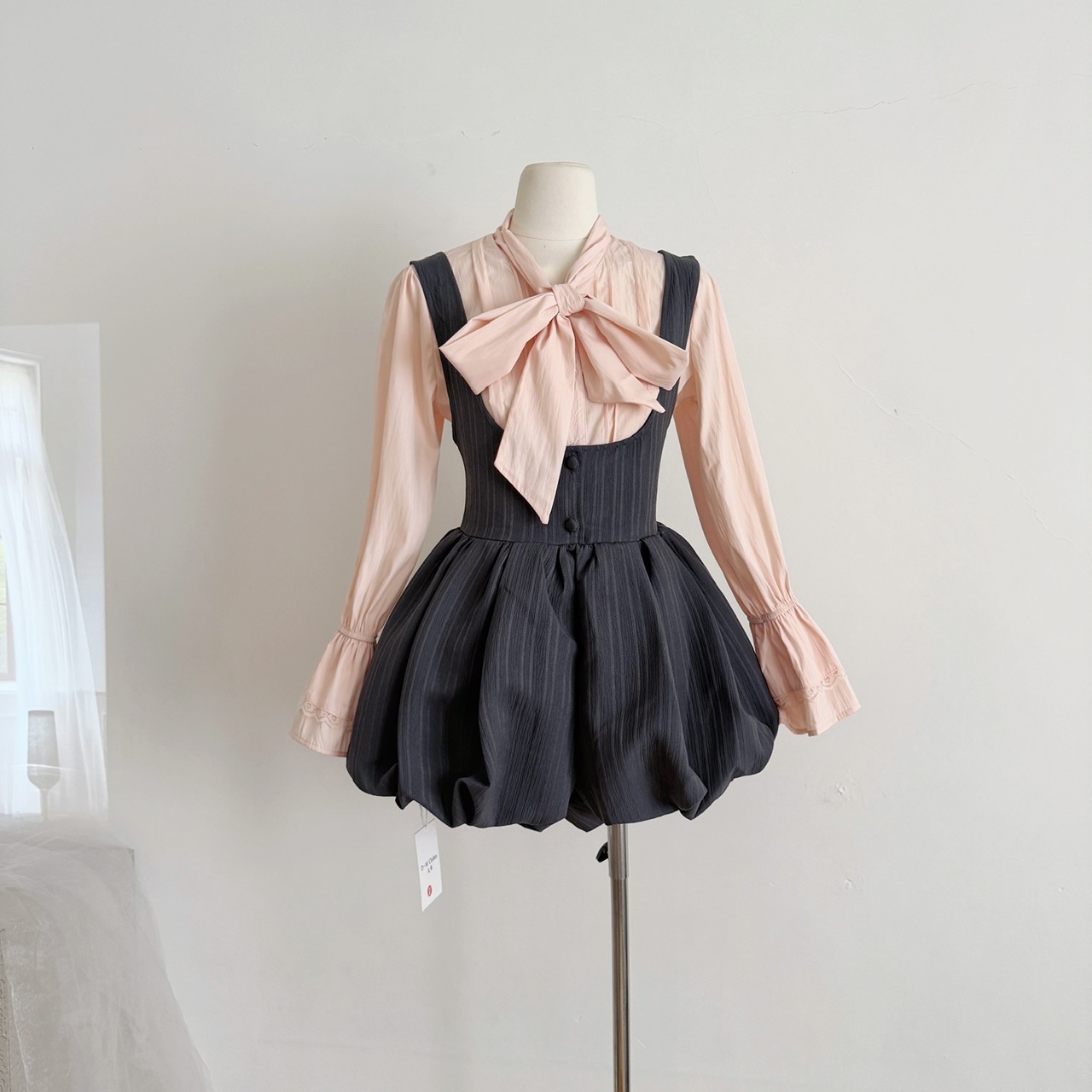 甜美蝴蝶結襯衫➕吊帶花苞短褲兩件式套裝