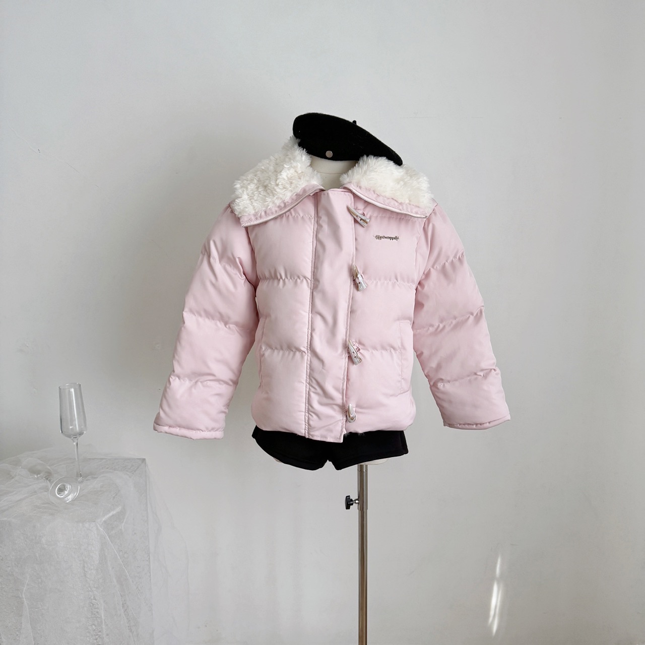 甜美羔羔毛拼接粉色羽絨棉外套