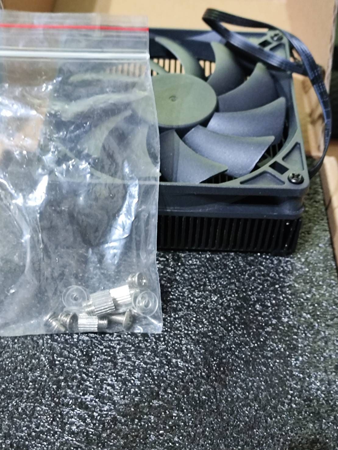 LGA1150 薄型CPU下吹扇 9cm，散熱本體+風扇高3.8cm