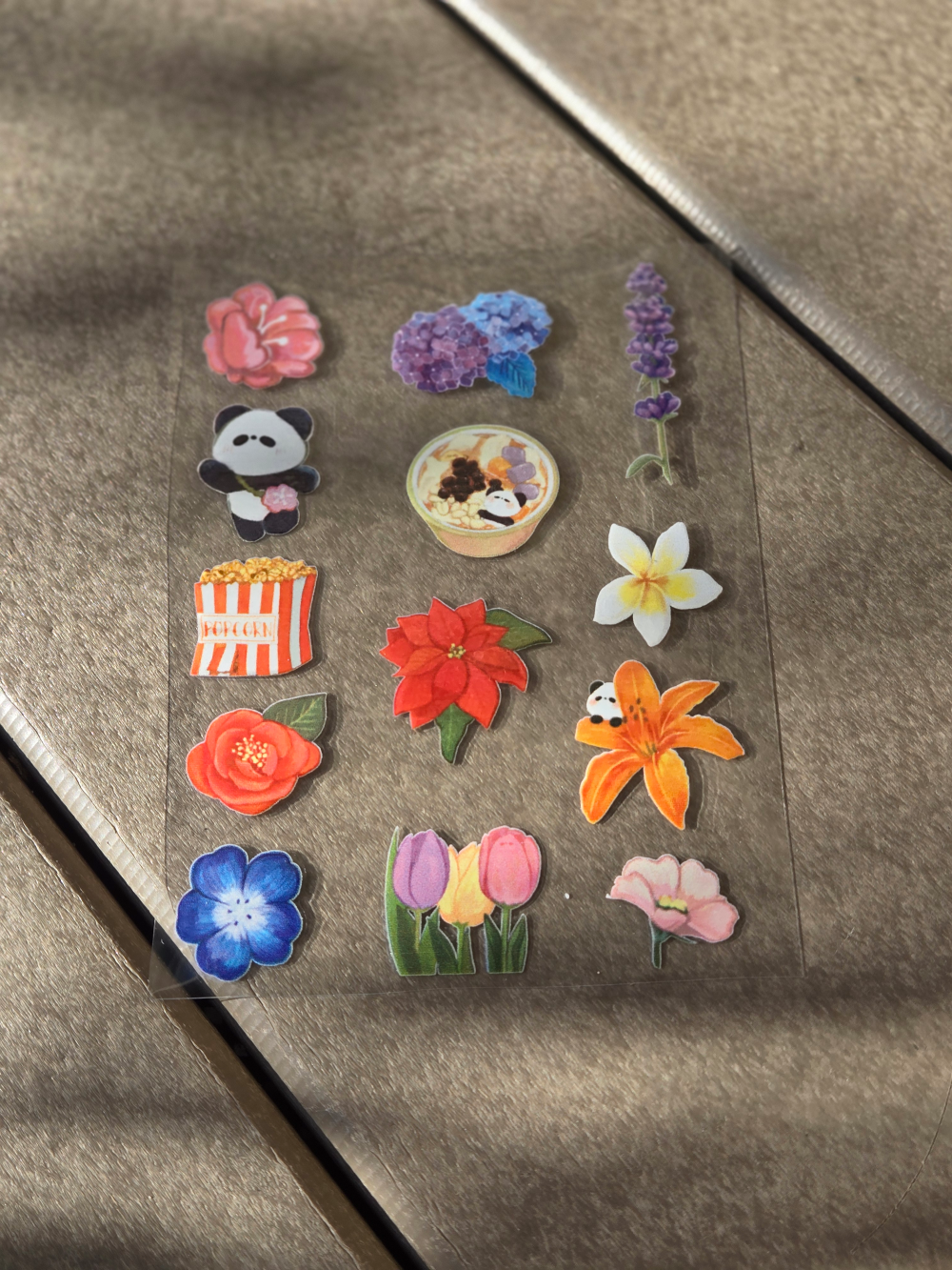 ＜贈品＞ 桌曆主題花花轉印貼