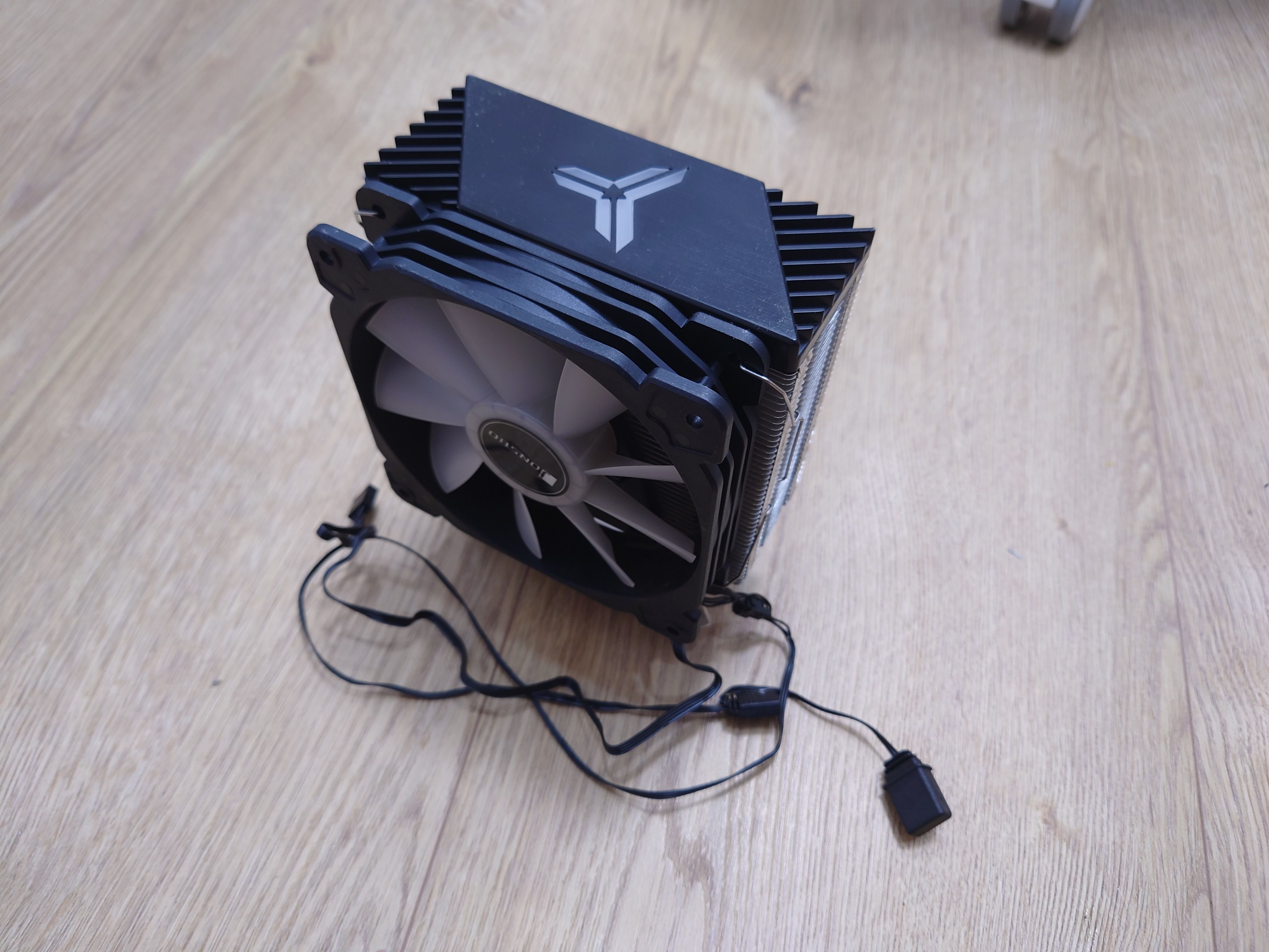 JONSBO 喬思伯 CR-1000