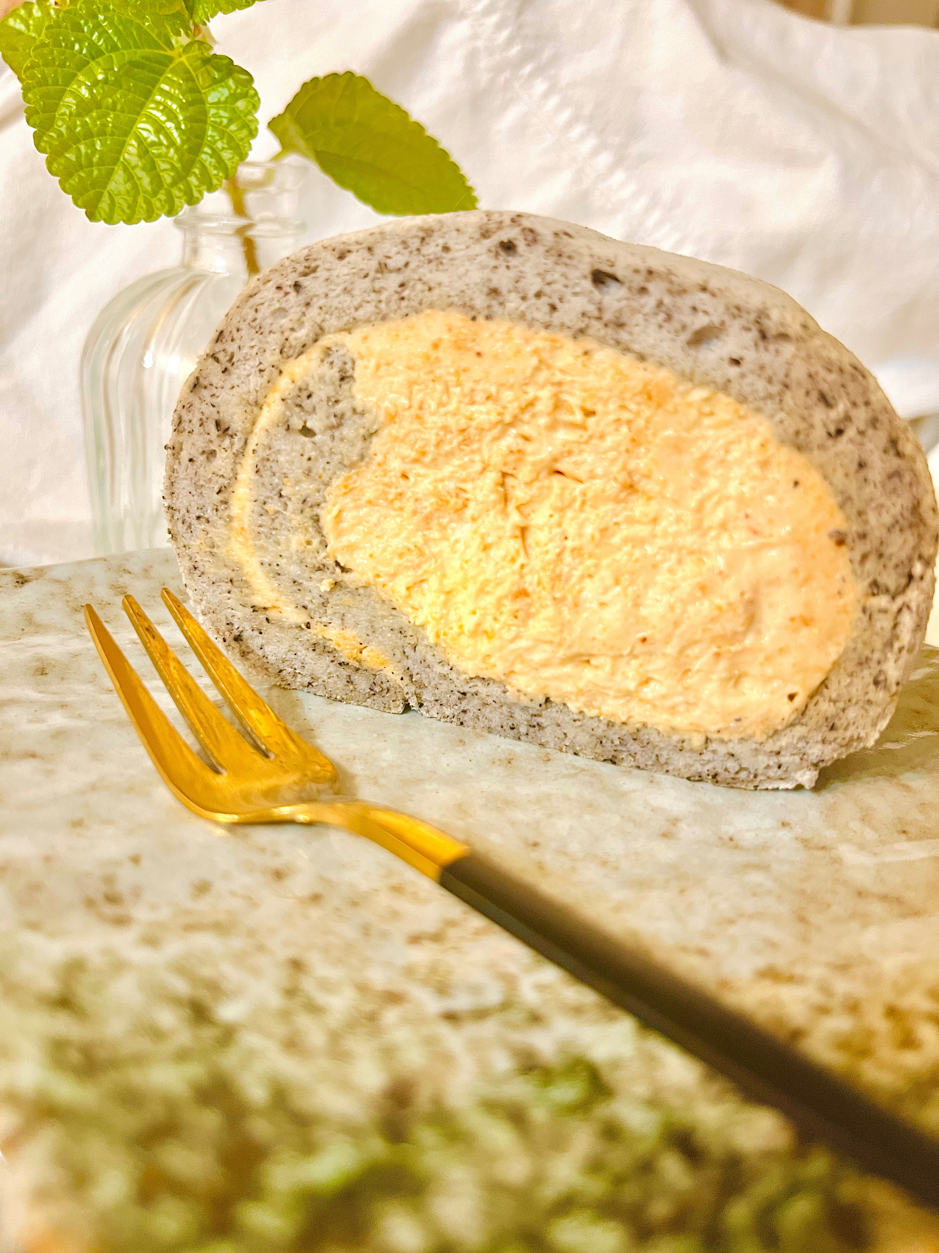 豆香乳酪芝麻蛋糕捲