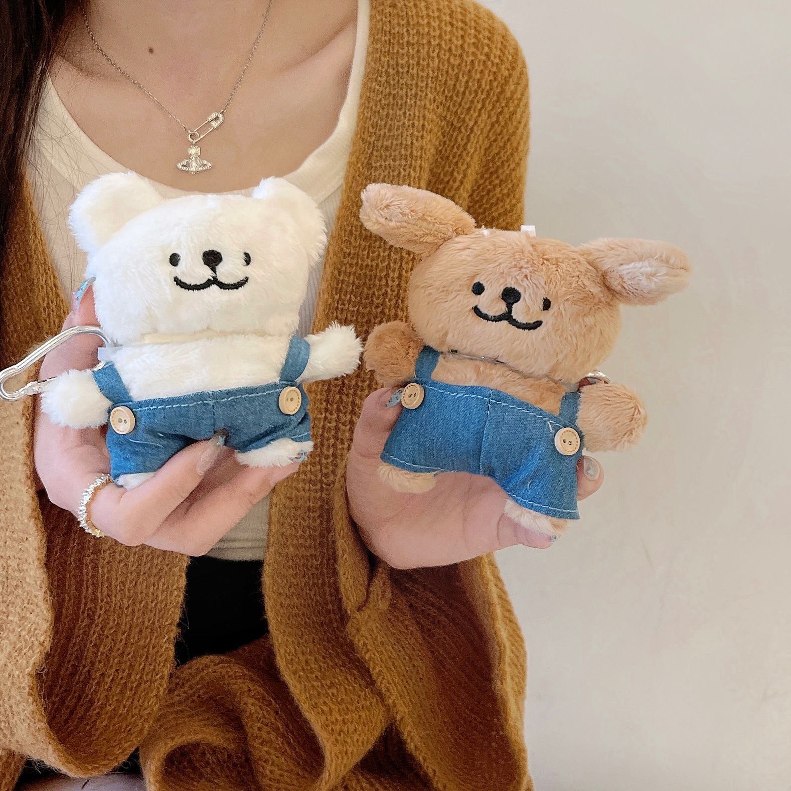 可愛吊帶褲小狗