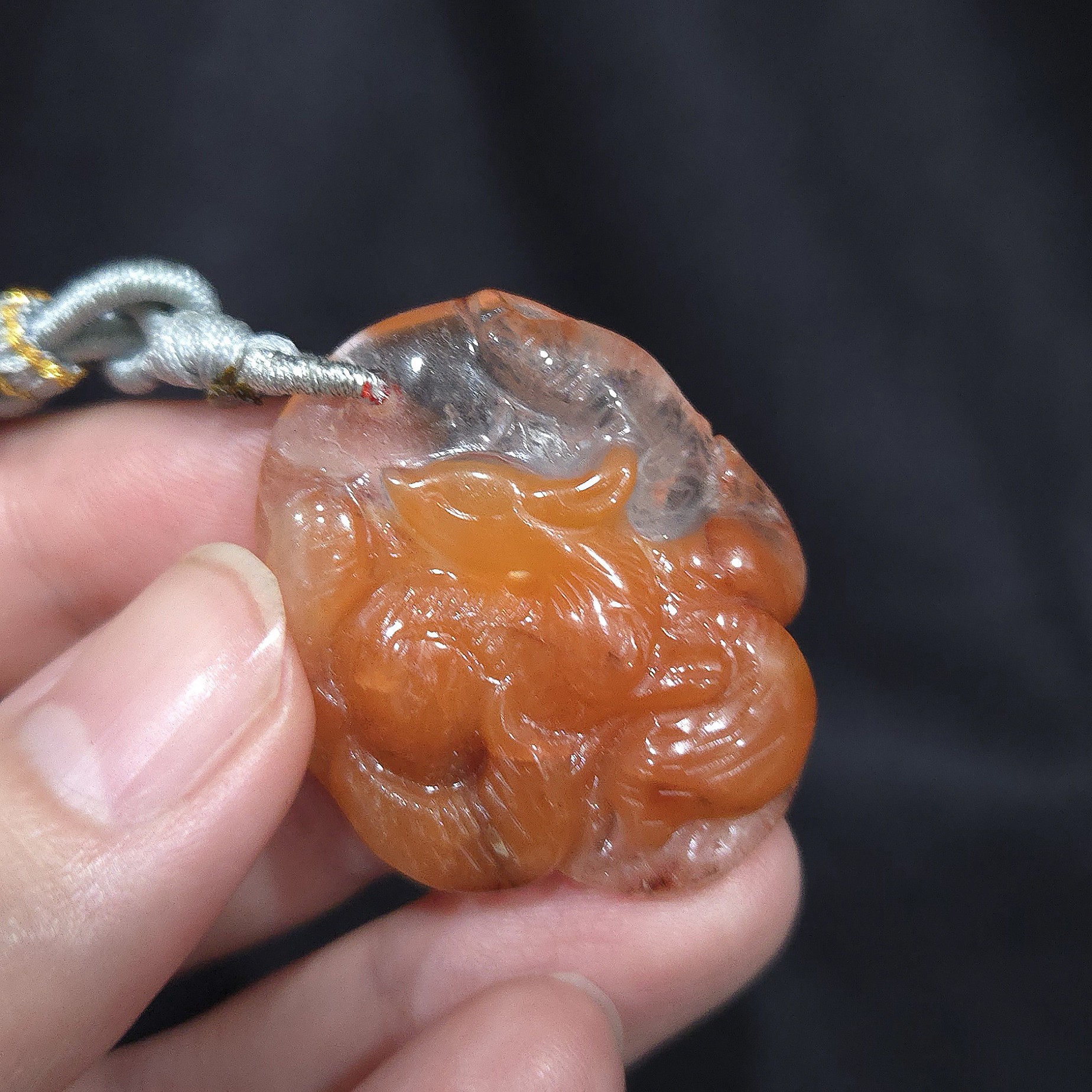 紅兔毛漂亮九尾狐吊墜 35.5*30*12mm
