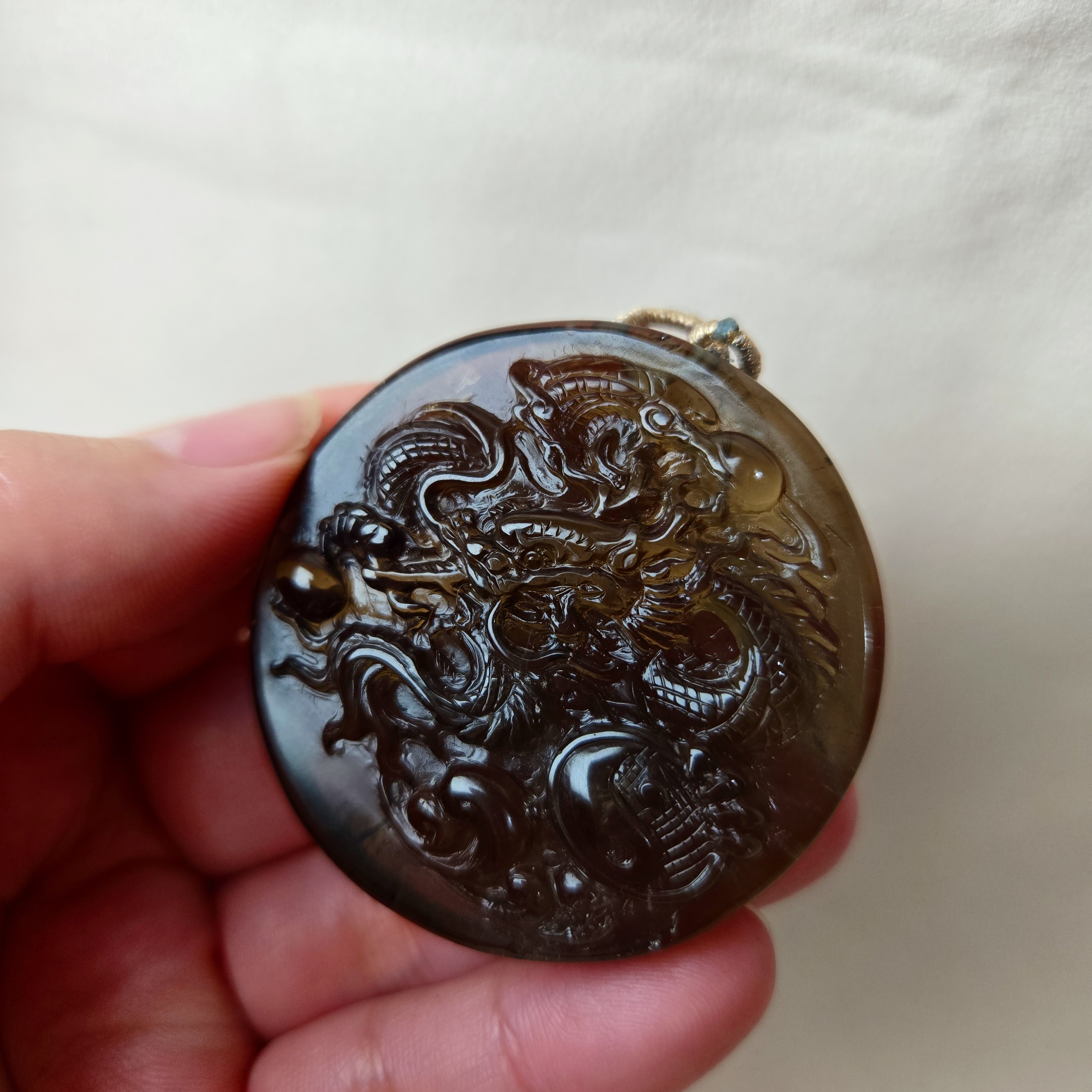 茶晶太極中國龍吊墜 49*49*14（mm）