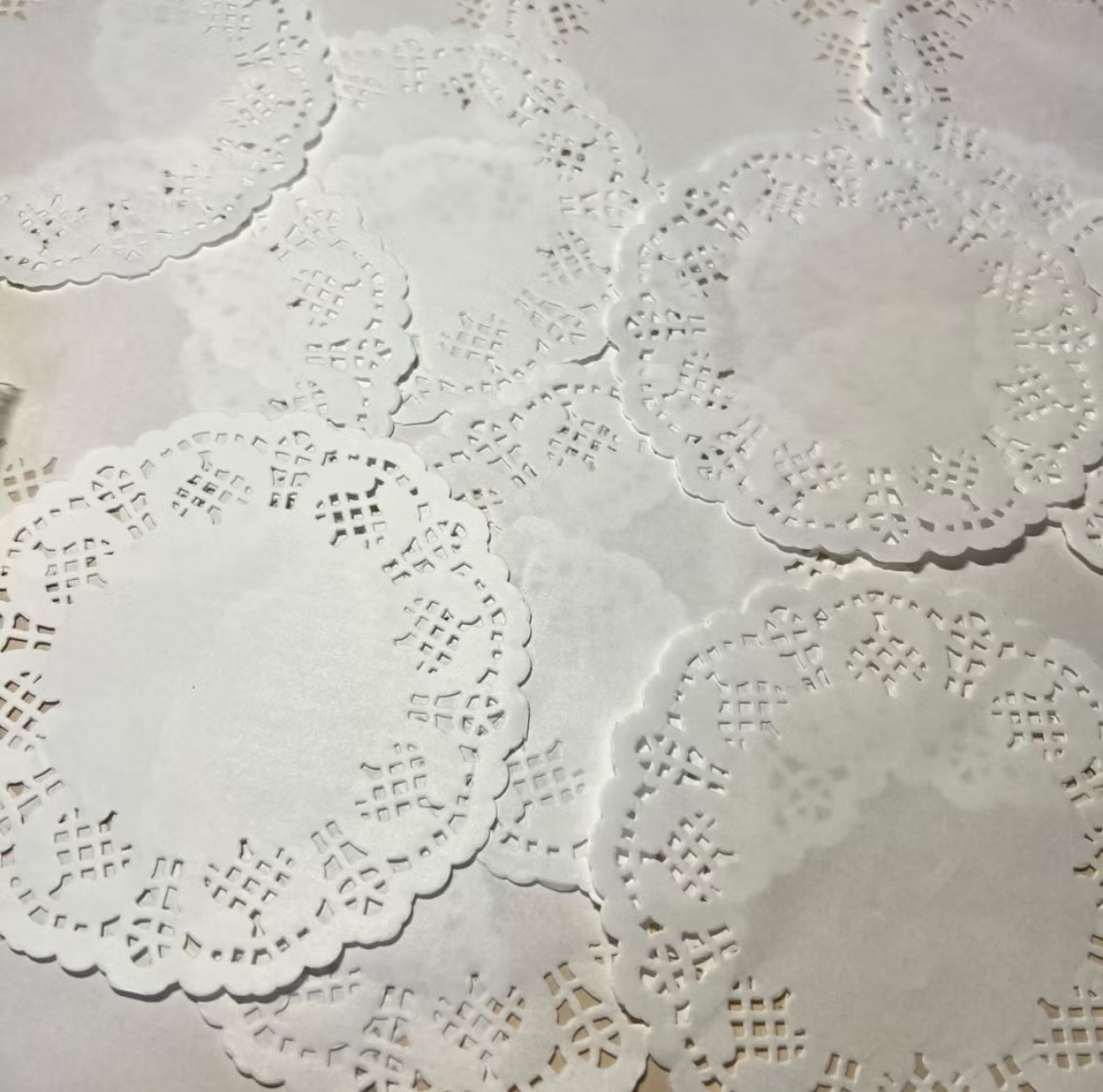 復古鏤空花邊紙🤍🌼（直徑11cm）1包10張