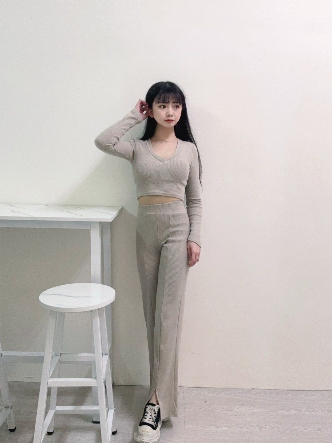 獨家v領針織坑條set