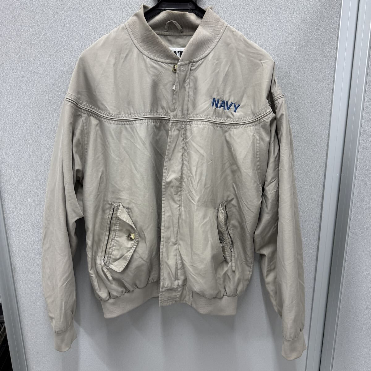 NAVY 刺繡薄款短版夾克