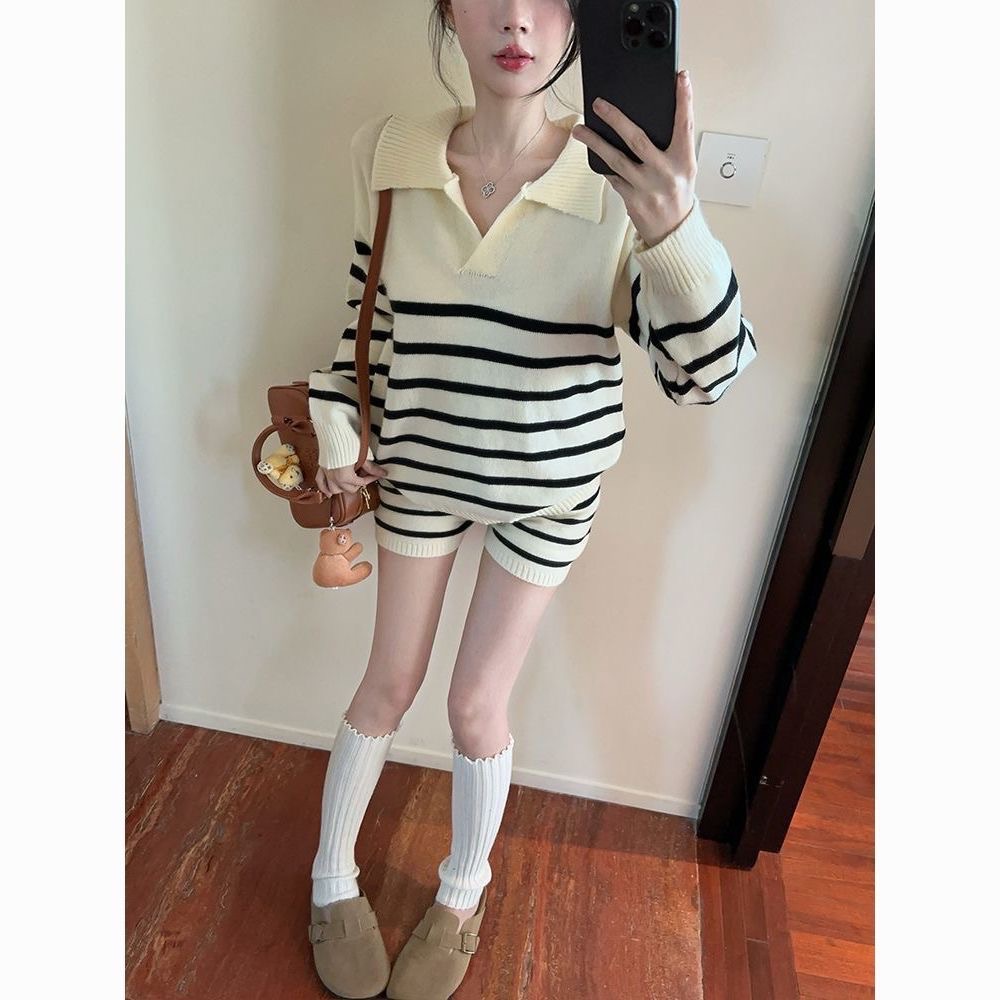 慵懶休閒風條紋上衣短褲兩件套