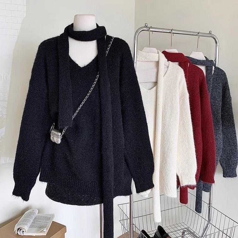 V領針織毛衣及脖圍