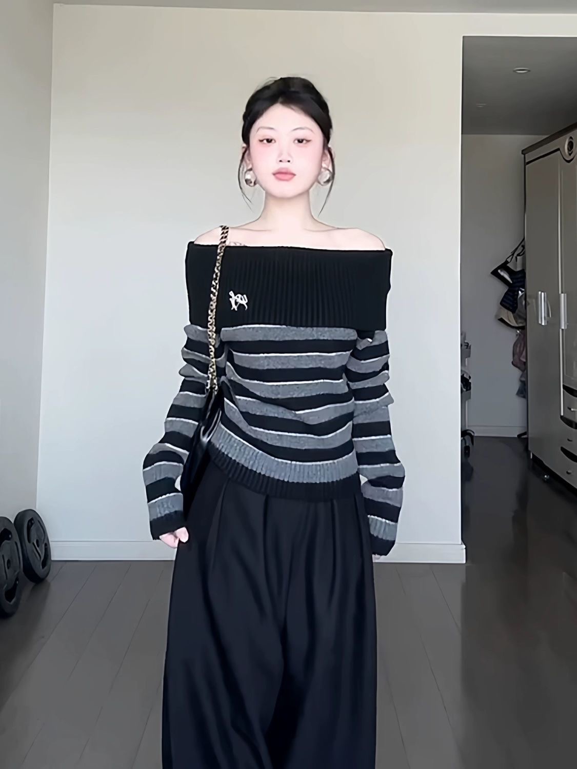 條紋氣質一字領毛衣