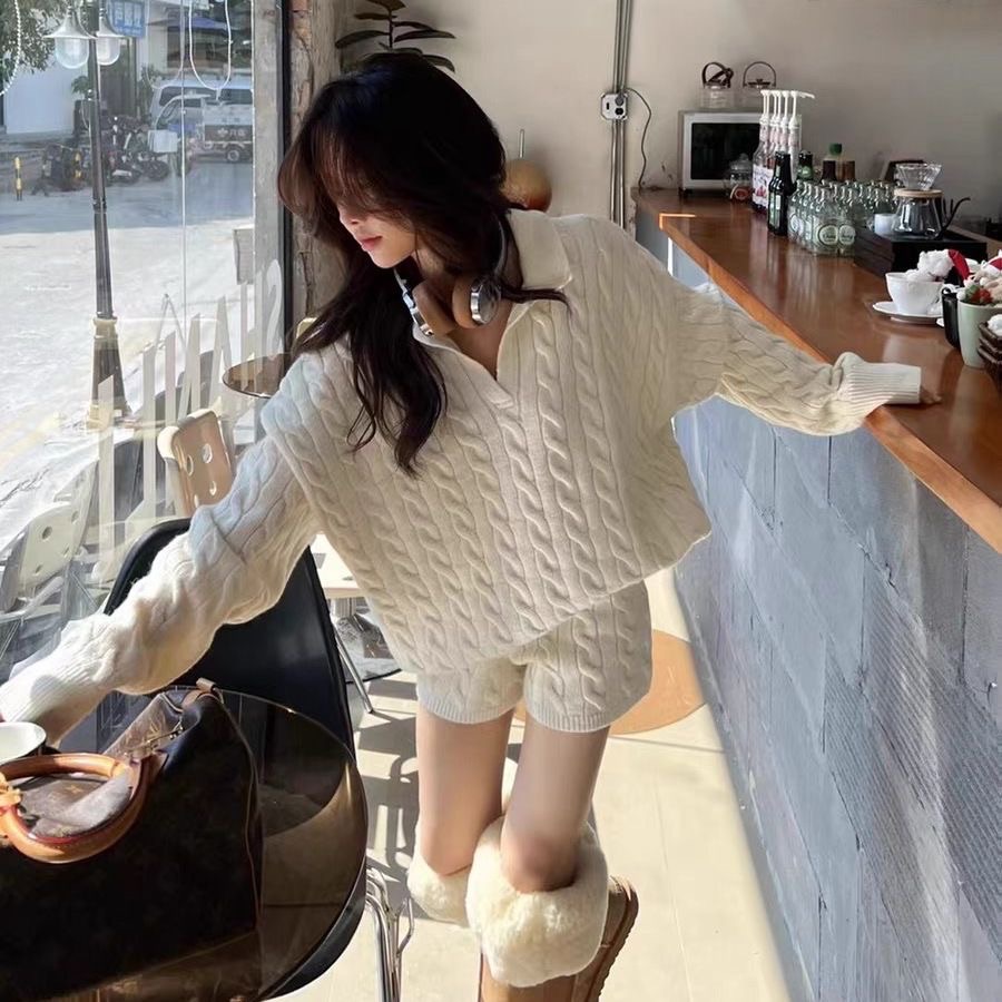 麻花紋針織毛衣加針織短褲套裝兩件套