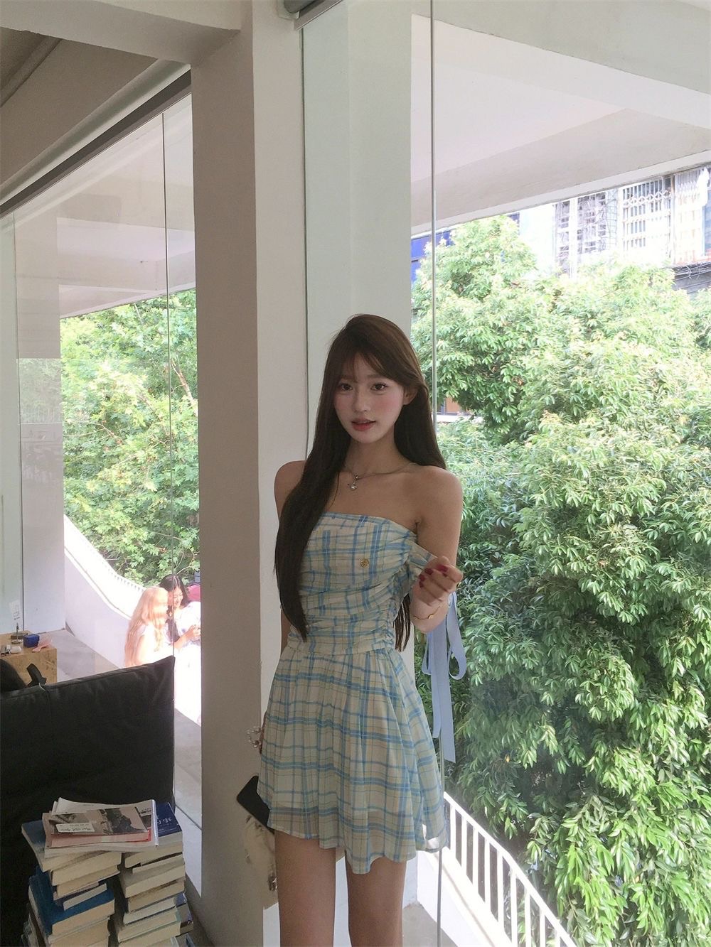 法式純欲風一字肩綁帶格紋連身裙