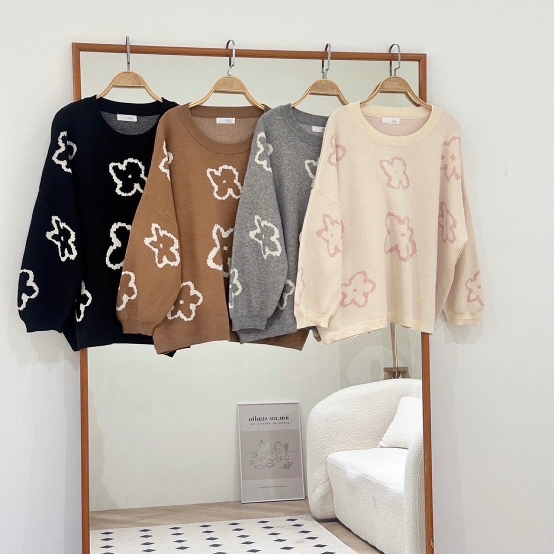 保暖系列｜滿版雲朵花針織