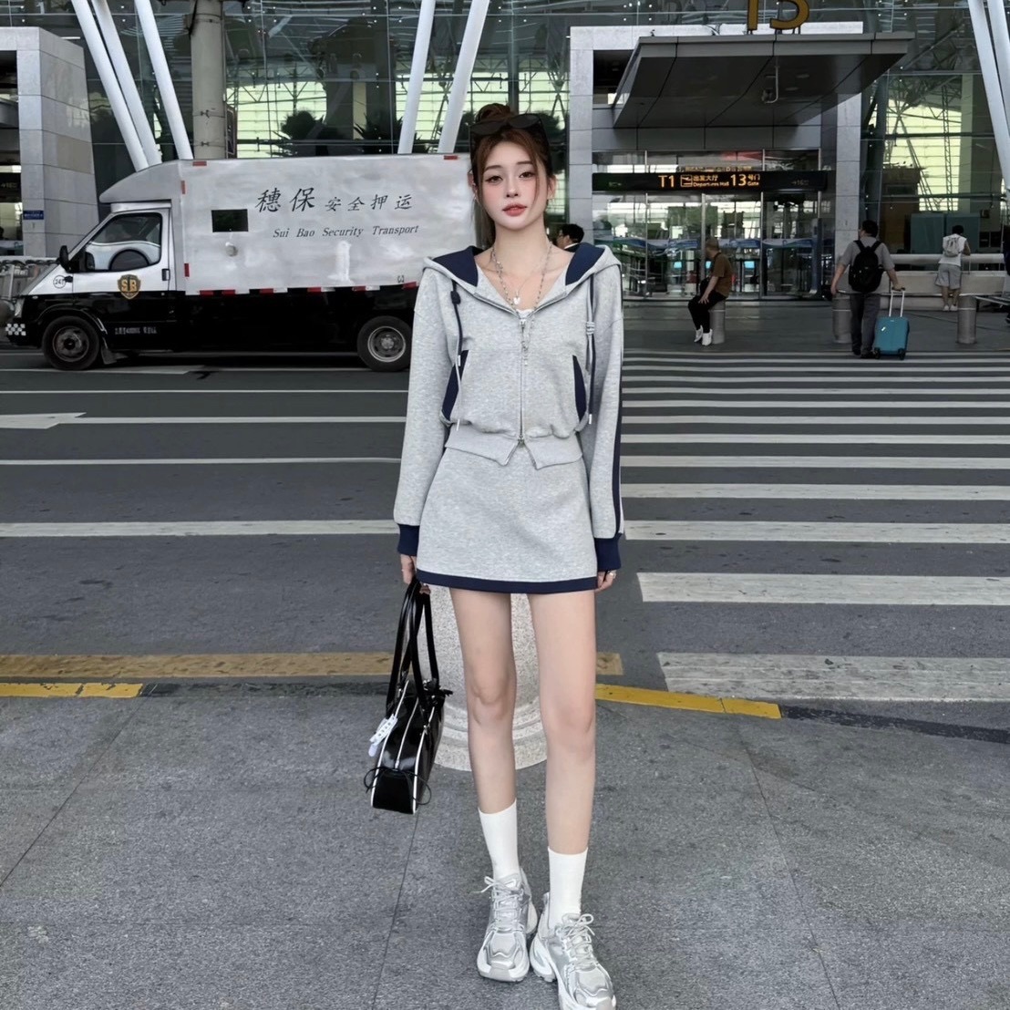 爆款套裝｜連帽拼色裙套裝