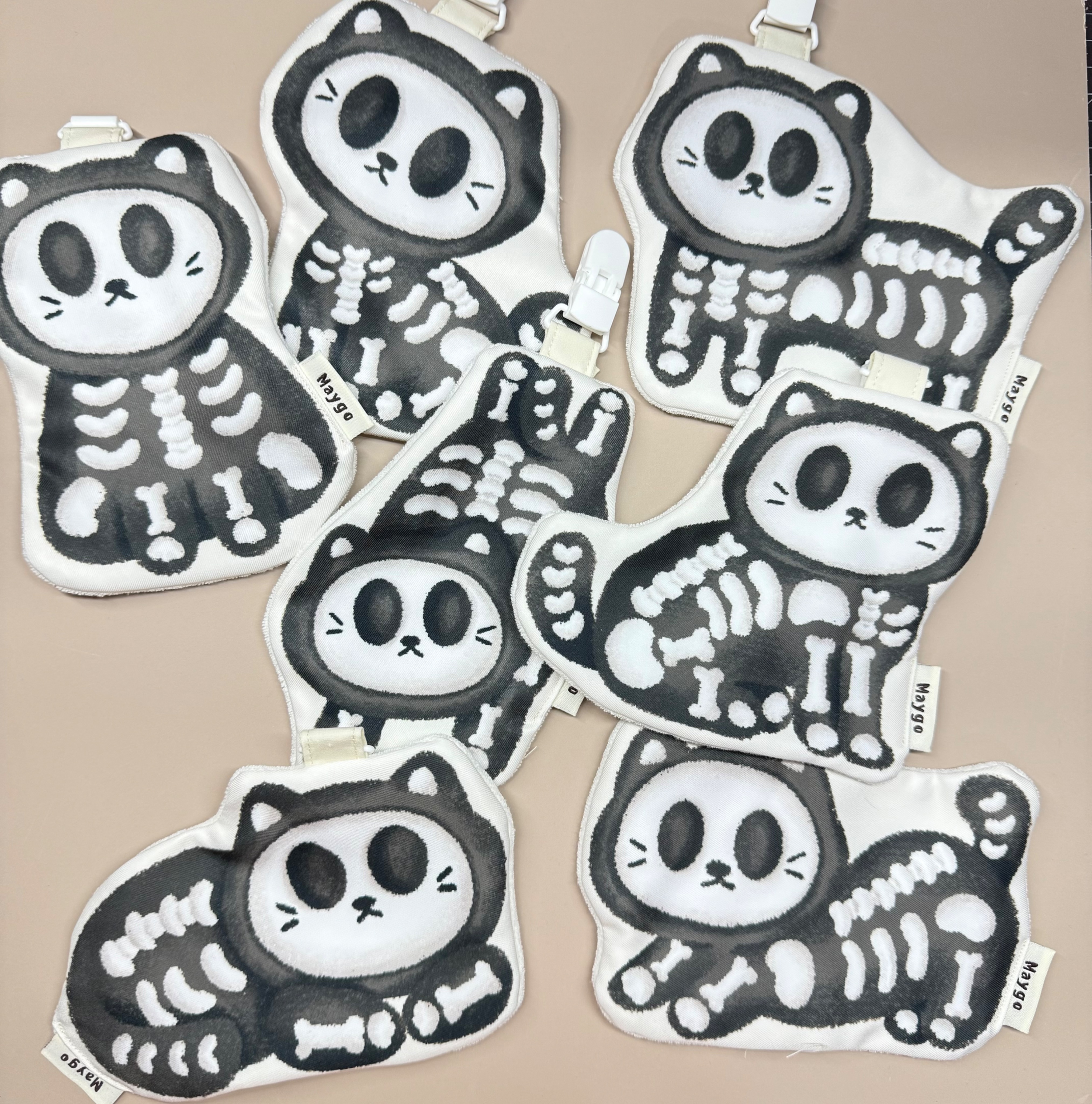 Maygo.bib。貓咪骷髏頭手帕巾