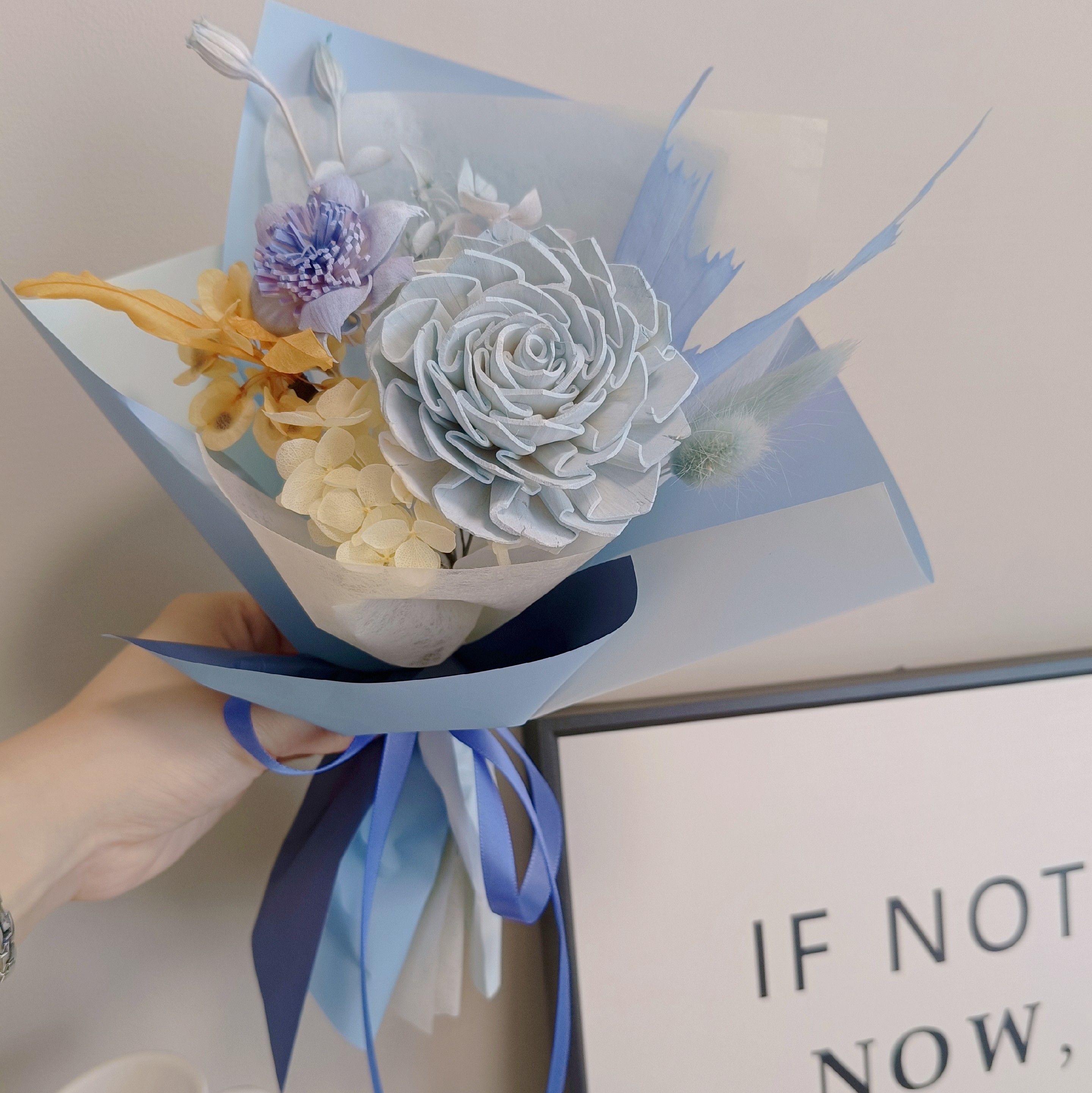 海洋藍人魚尾 索拉乾燥花束