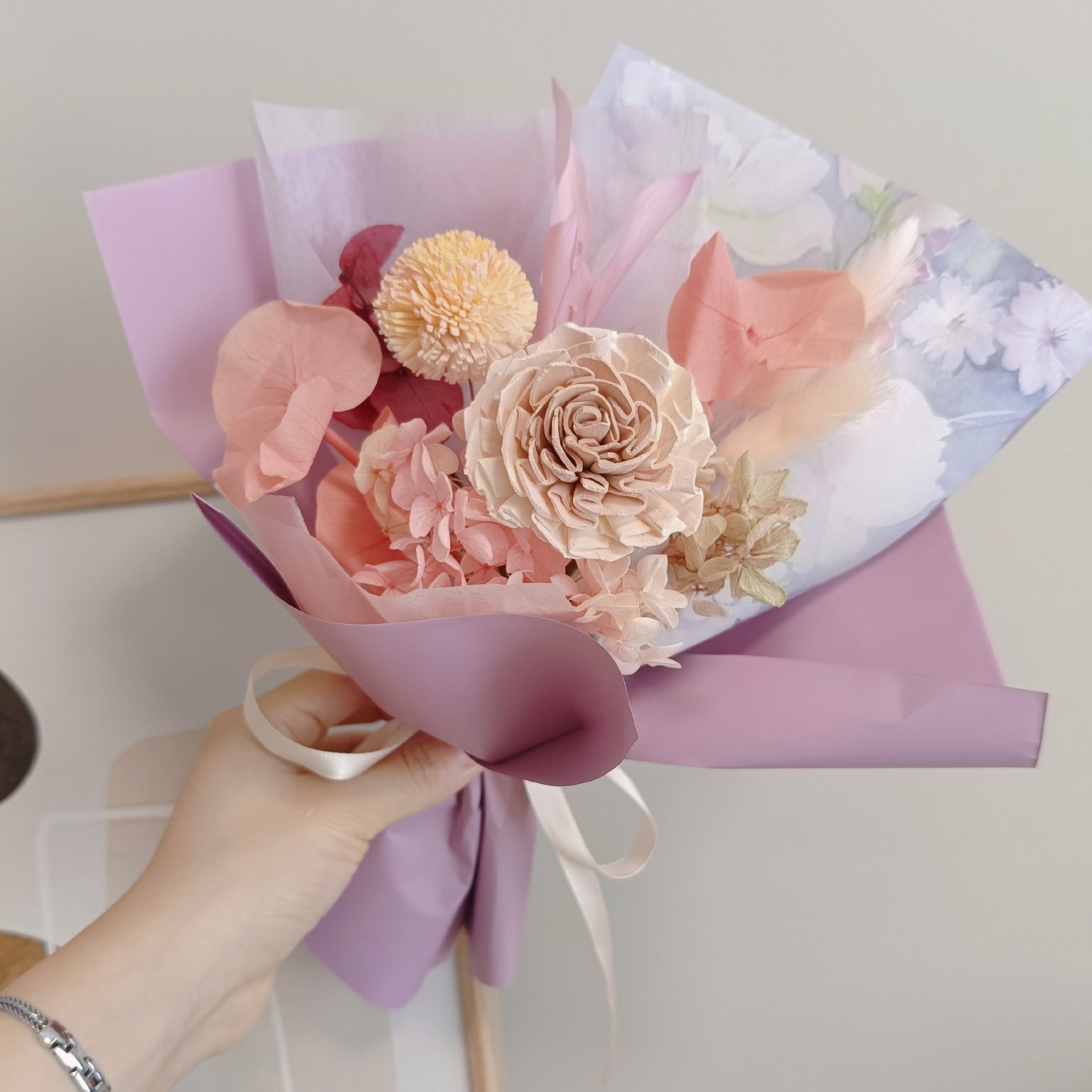 豆沙粉乒乓球菊大里花 索拉乾燥花束