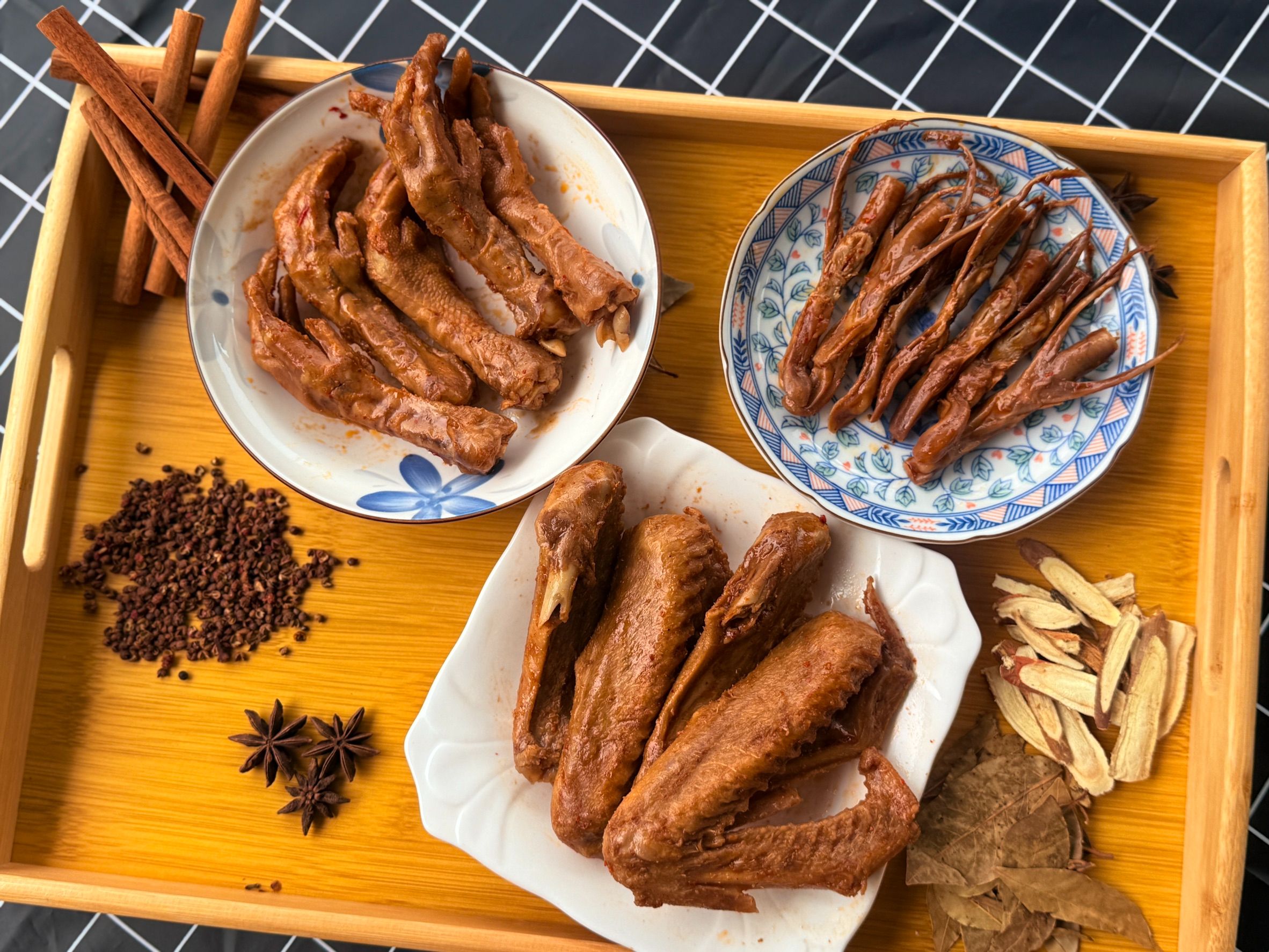 滷辣三兄弟