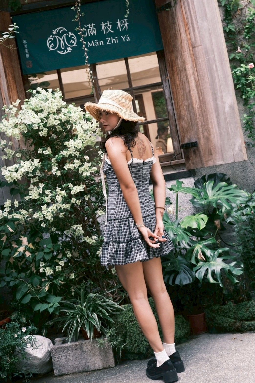 法式淘氣蕾絲蛋糕洋裝