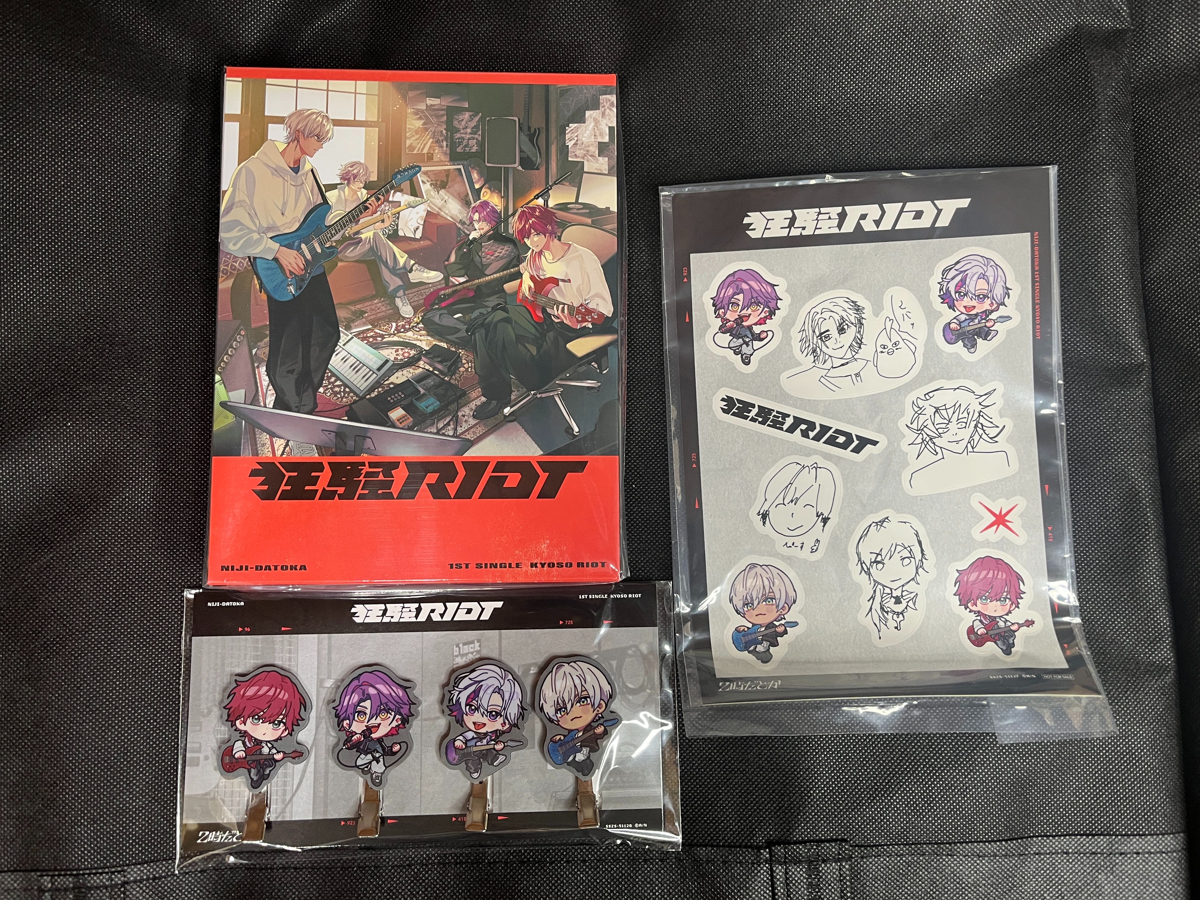 2時だとか狂騒RIOT初回生産限定盤+有償特典髮夾(特點貼紙請看說明)