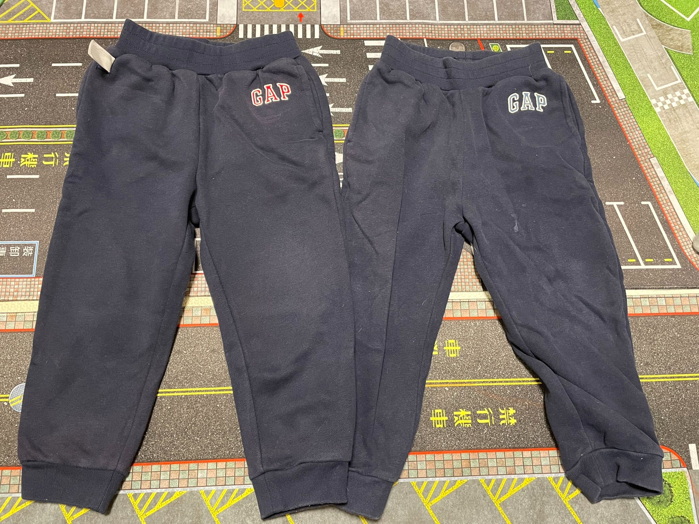 GAP刷毛褲2件（3 years）