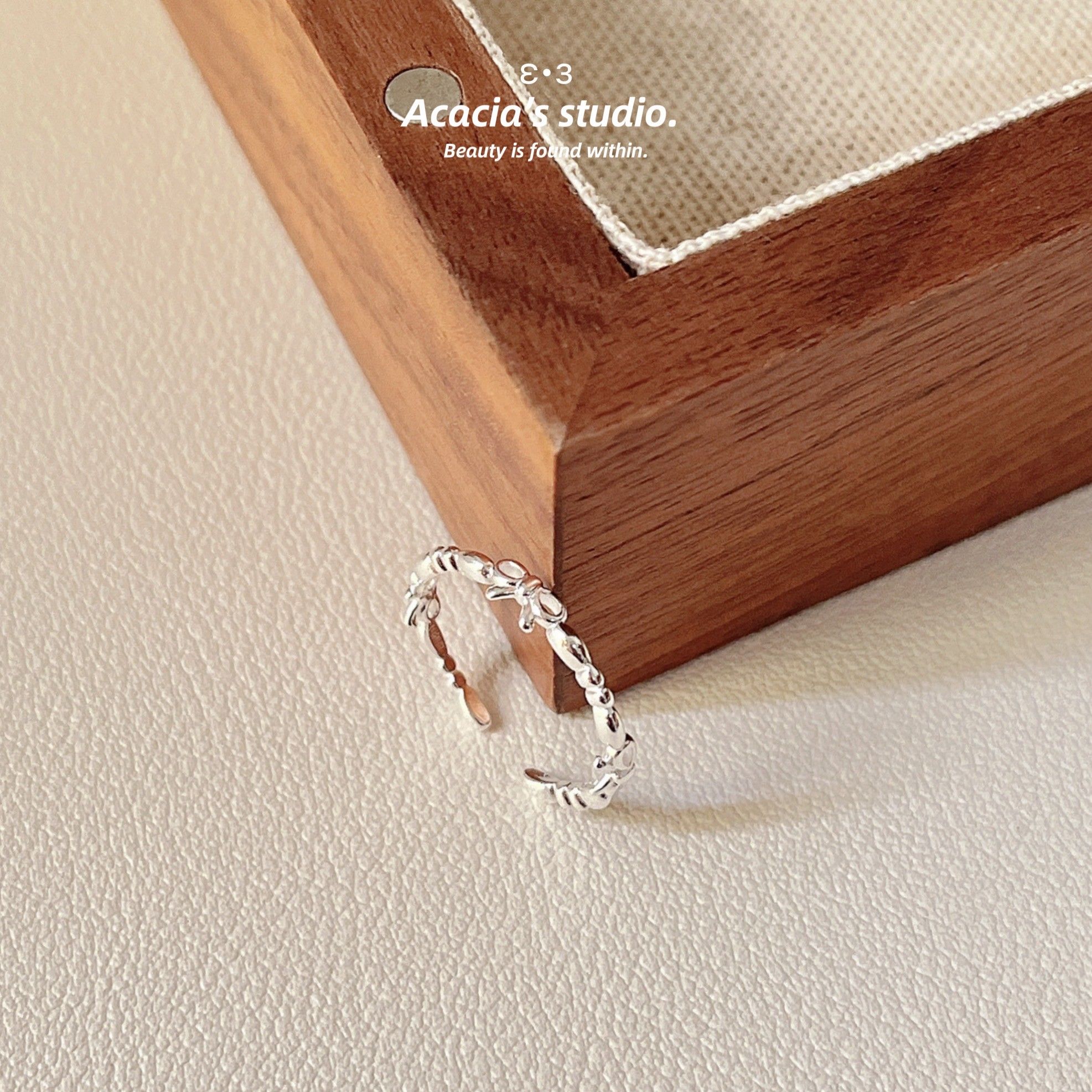 S925純銀｜極簡風i人蝴蝶結細戒 尾戒