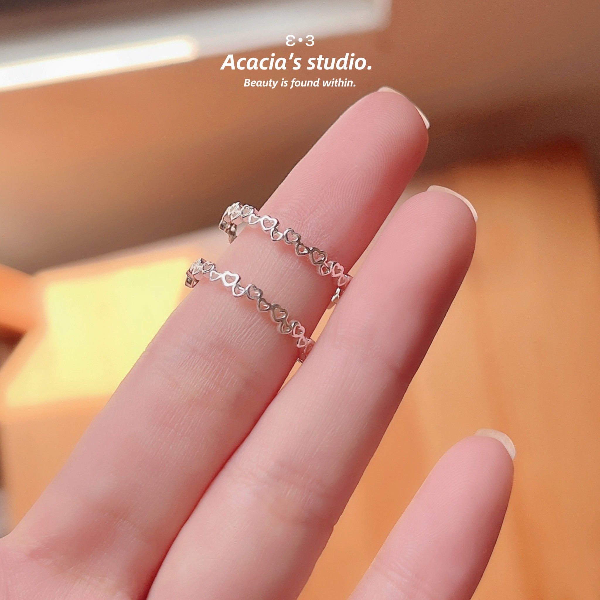 S925純銀｜戀愛之圈愛心環繞開口戒