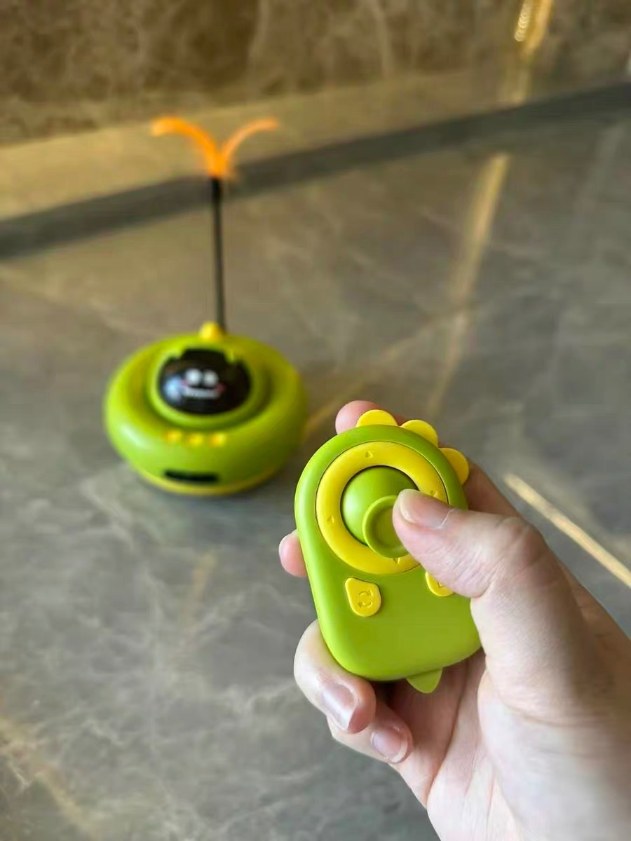 （預購） 漏食玩具車車