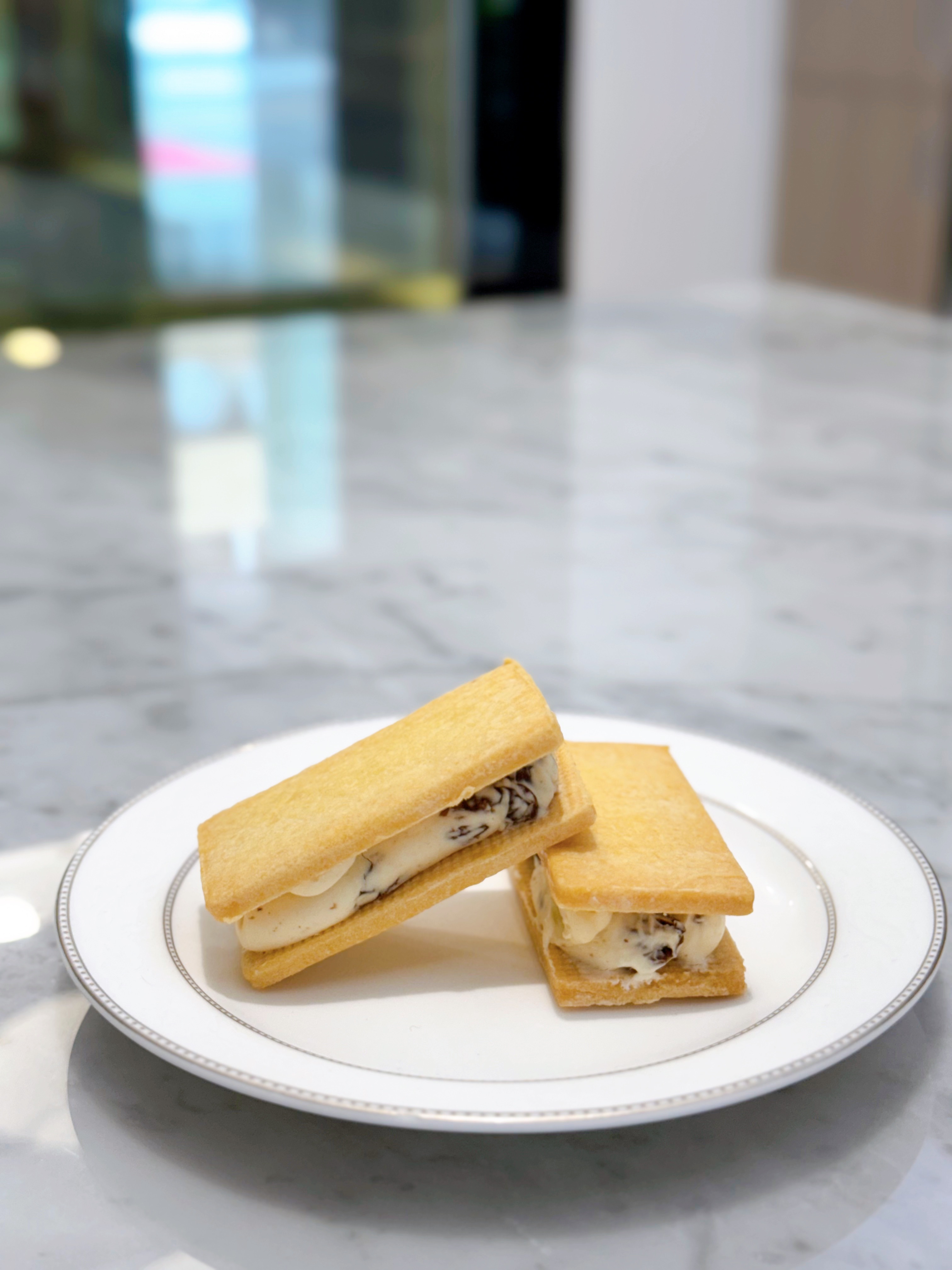 蘭姆葡萄夾心餅乾禮盒（附提袋）