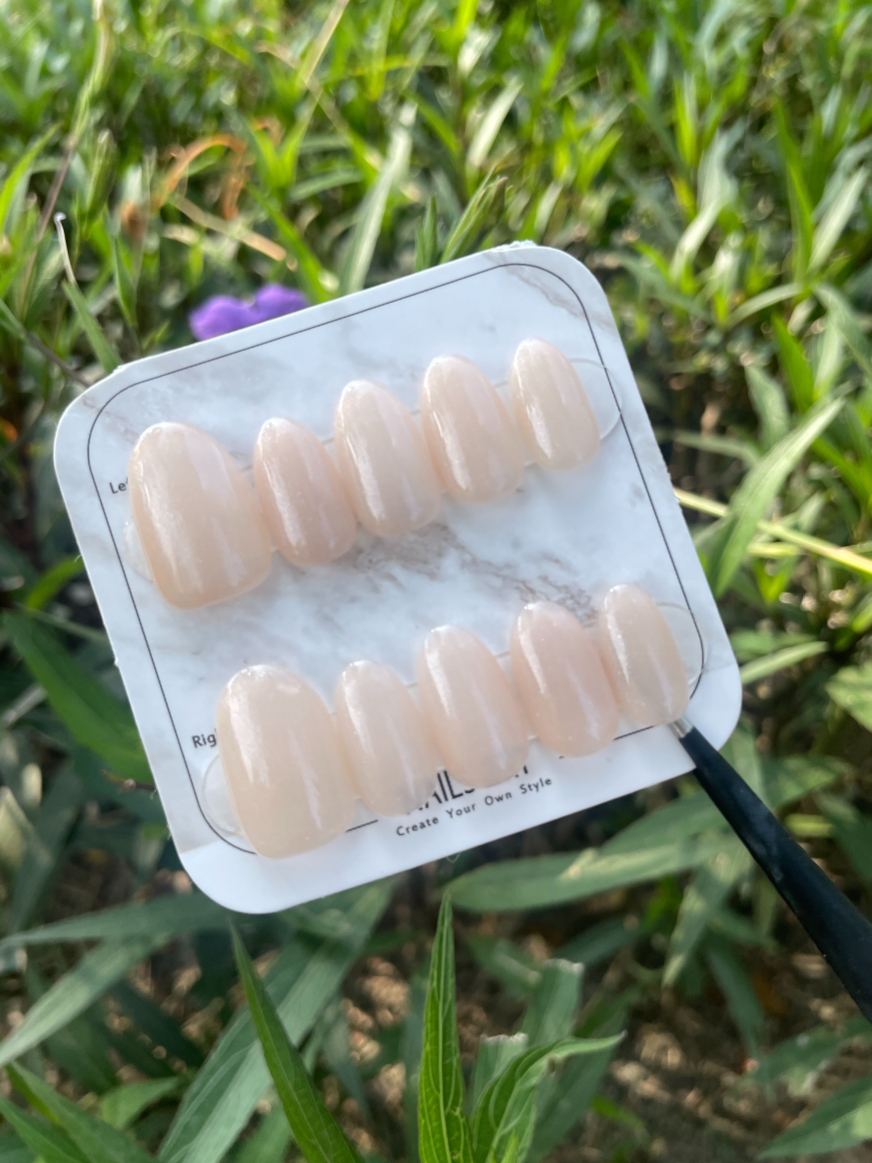 【低調】 細閃亮粉低調白 單色穿戴甲