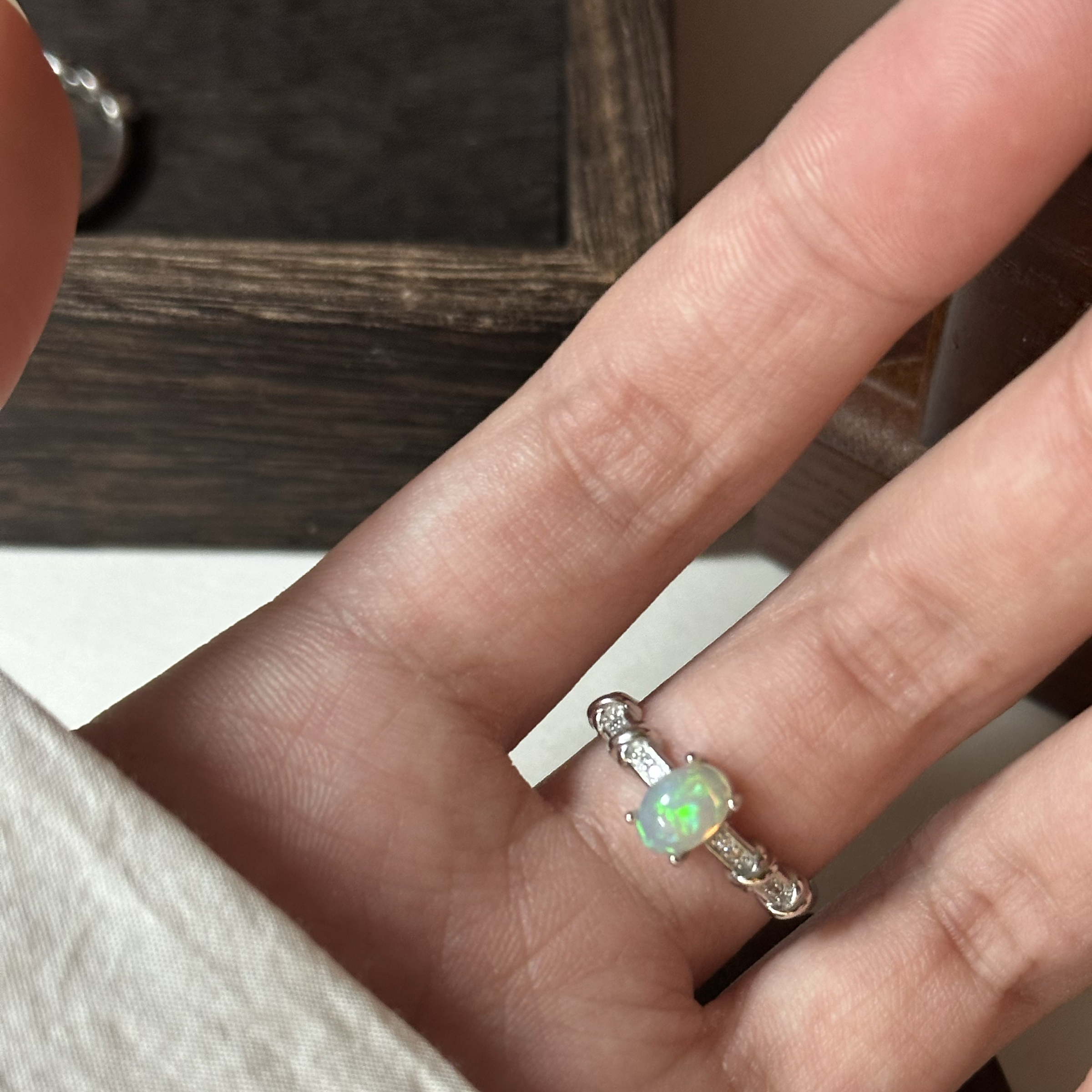 （鈦鋼）蛋面歐泊設計款戒指💍