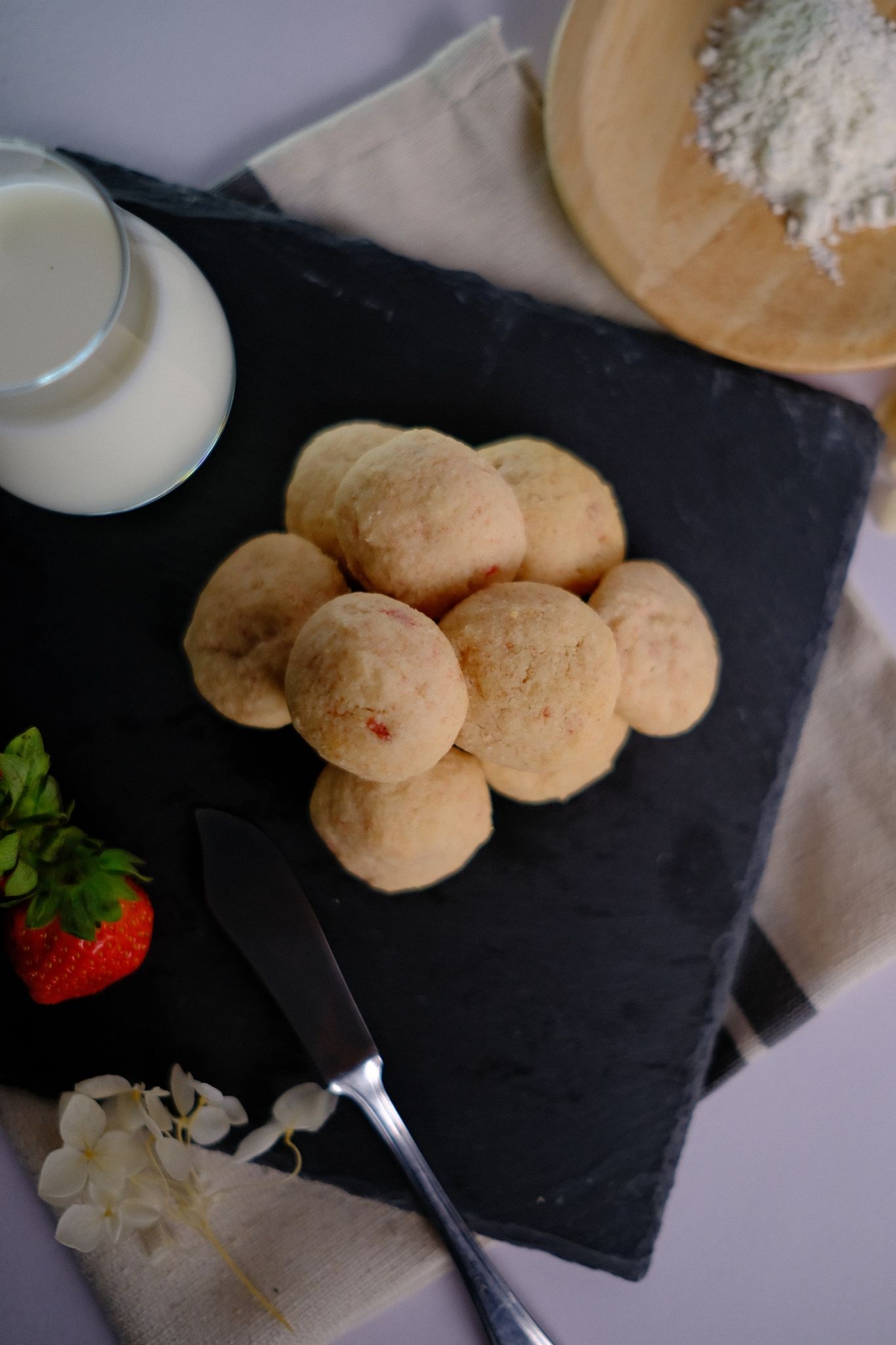 草莓雪球餅乾（8包，一包3顆）