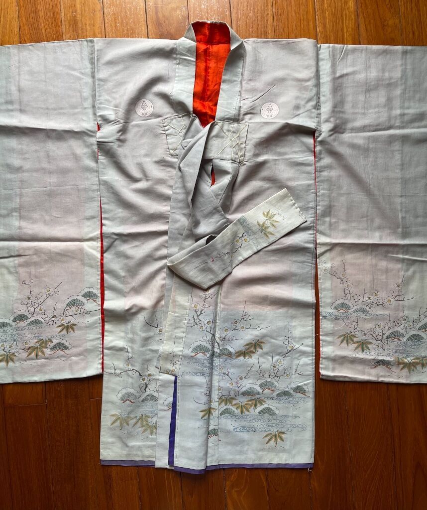 淺灰色兒童和服整件未拆