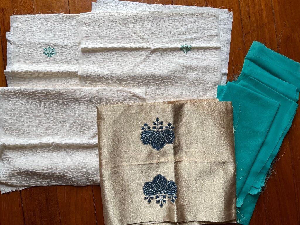 白色+金色腰帶 兒童和服已拆解剩的裁片