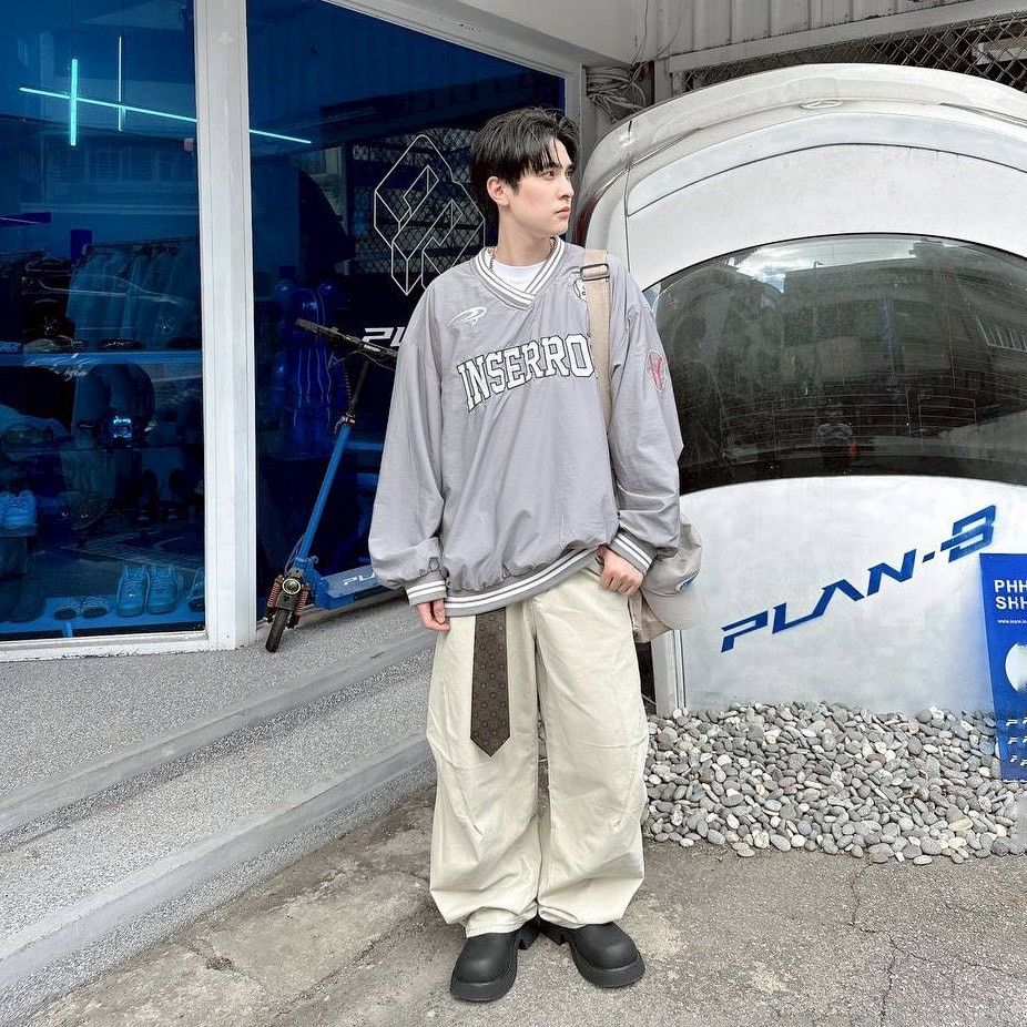 |預購|刺繡V領棒球風衣