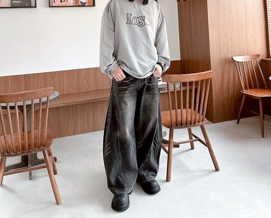 |預購|復古拼接水洗貓鬚彎刀牛仔褲