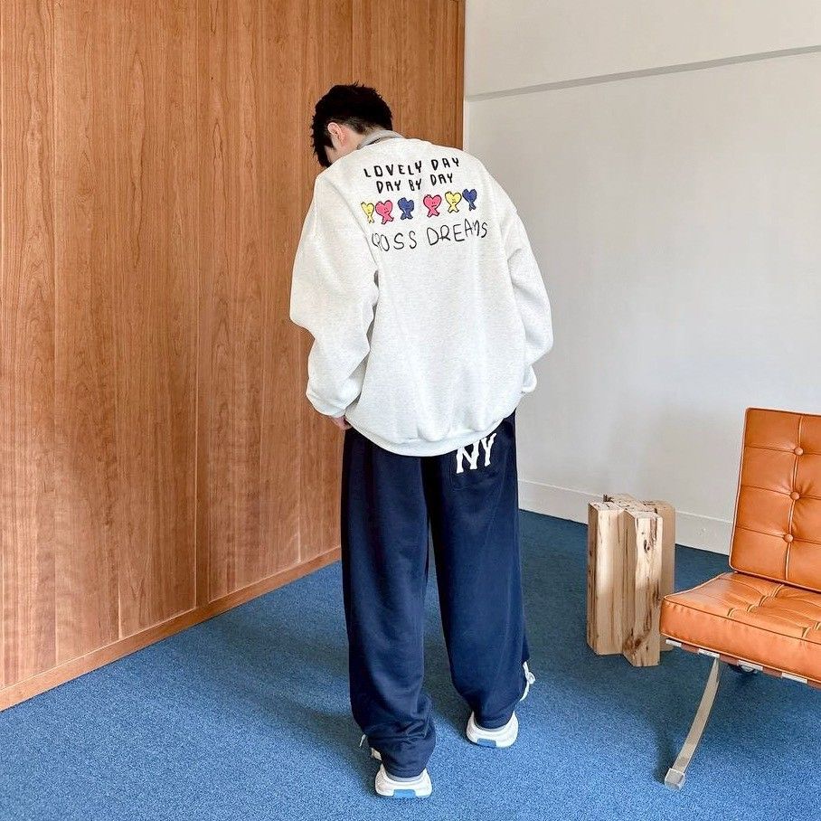 |預購|愛心排列印花大學T