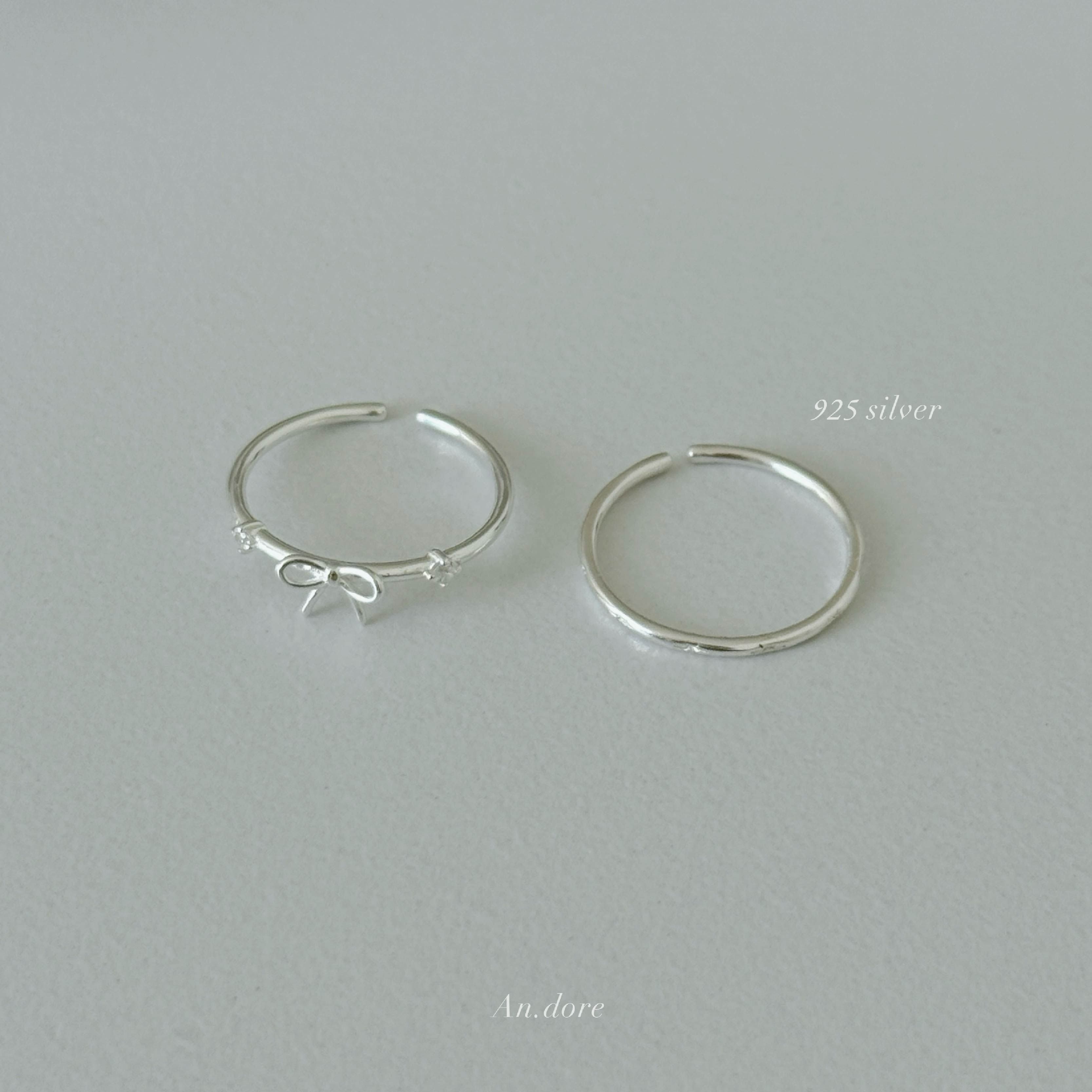 R13 Glow . Foam 外面沒有賣的蝴蝶結細戒 / 925通體純銀