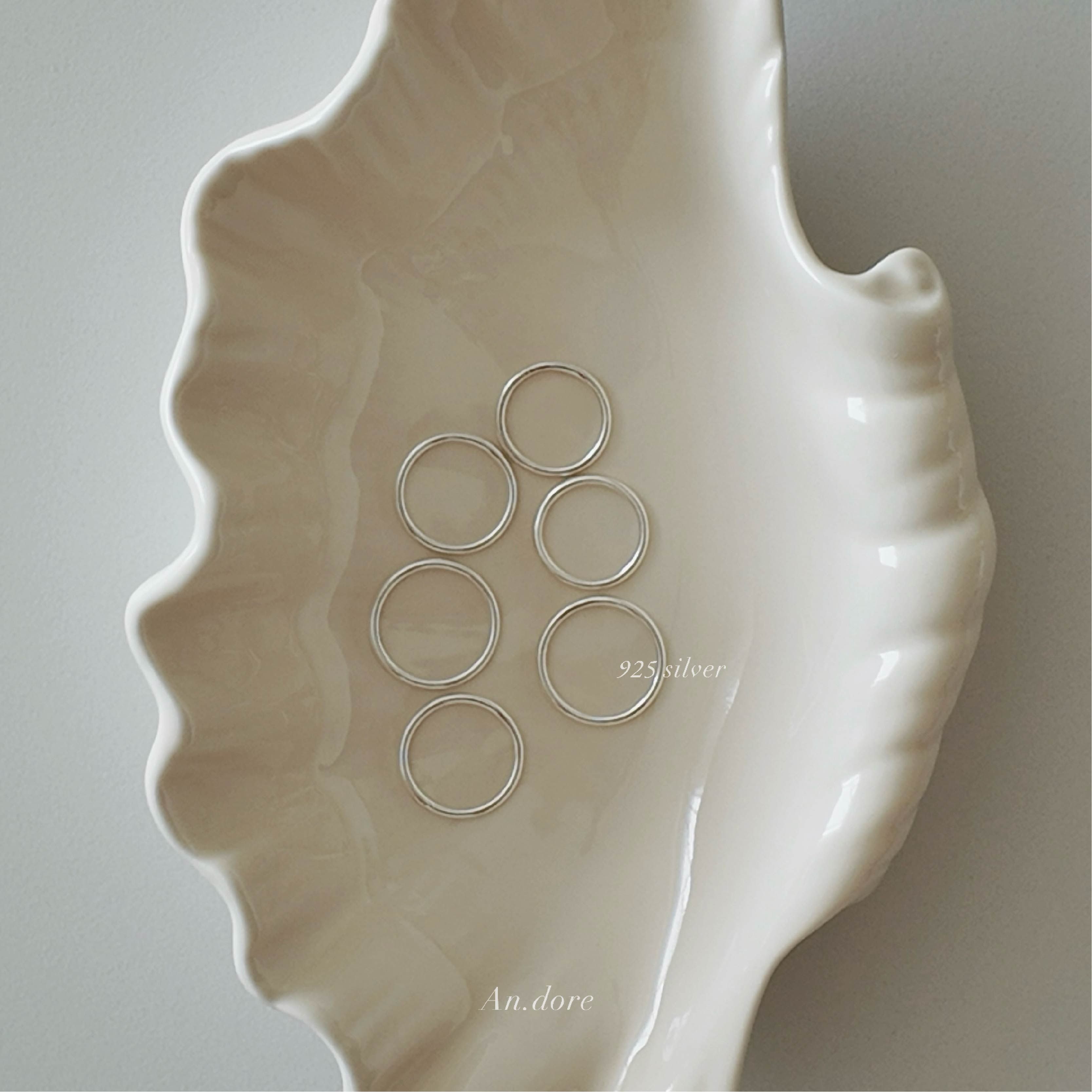 R24 琉光 洗澡睡覺可戴！質感素圈戒  / 925通體純銀