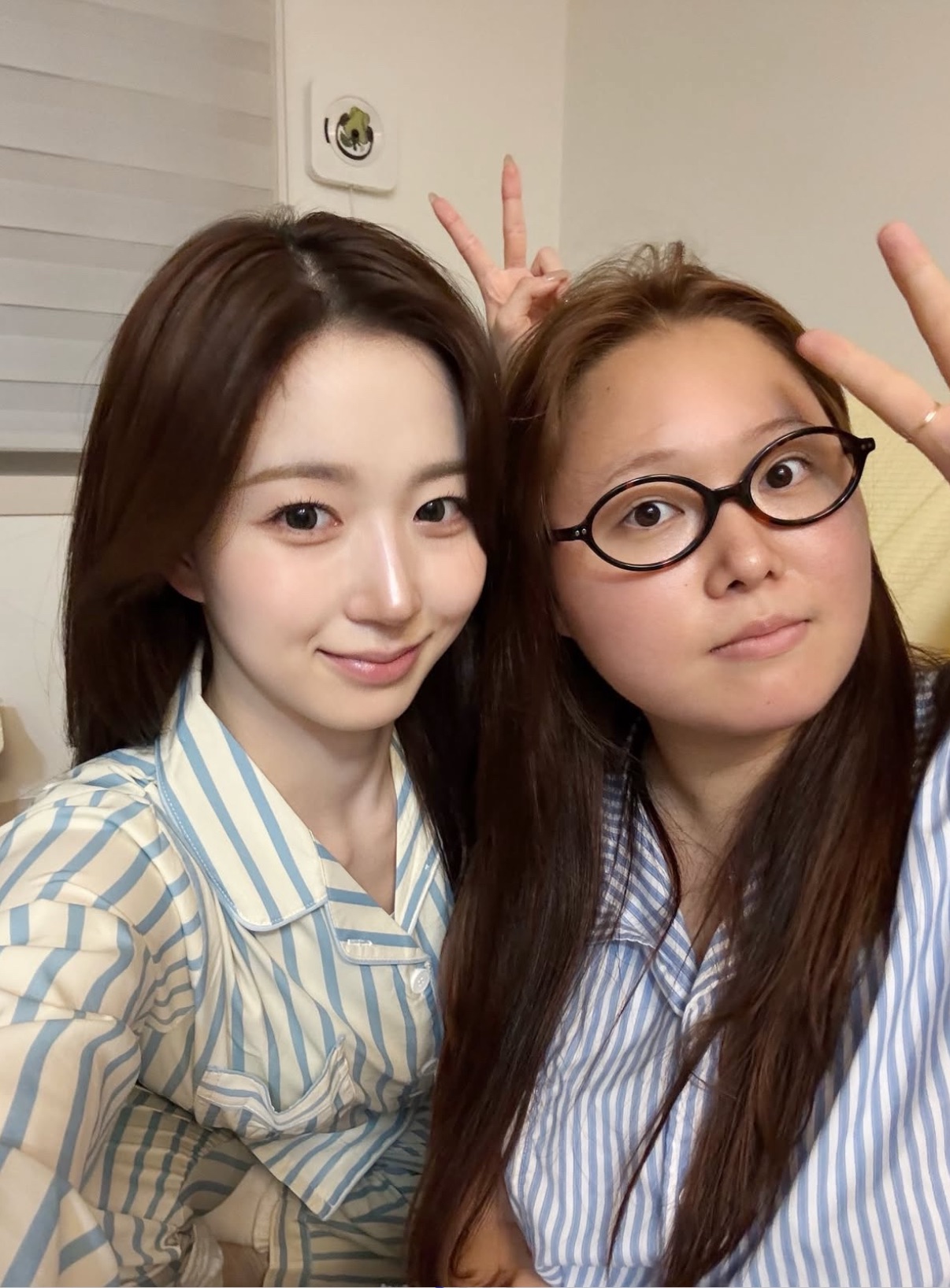 NMIXX 吳海嫄代言 DOSSY條紋居家睡衣 실크핏 퓨어 긴팔 커플 잠옷 세트