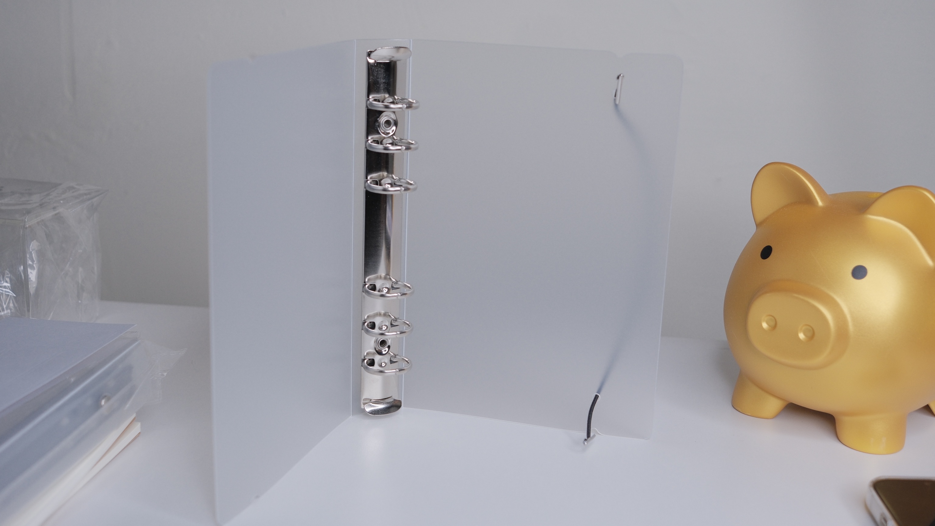 （預購）存錢本｜質感霧面磨砂＋金屬扣環（A6孔洞）